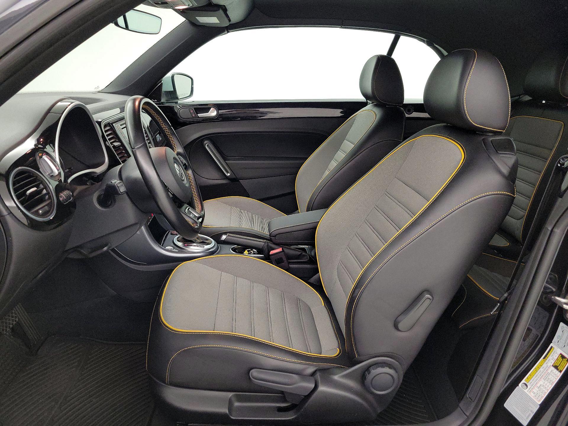 Thumbnail: 2018 Volkswagen Beetle - 11