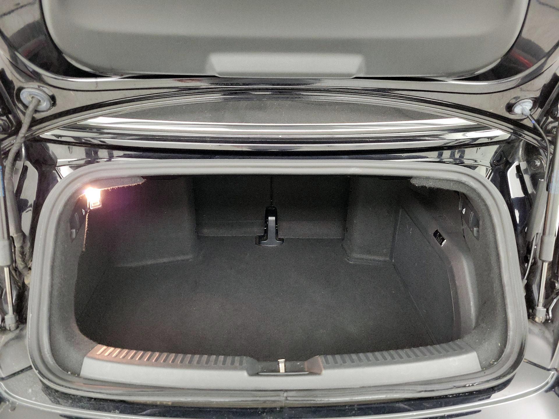 Thumbnail: 2018 Volkswagen Beetle - 19