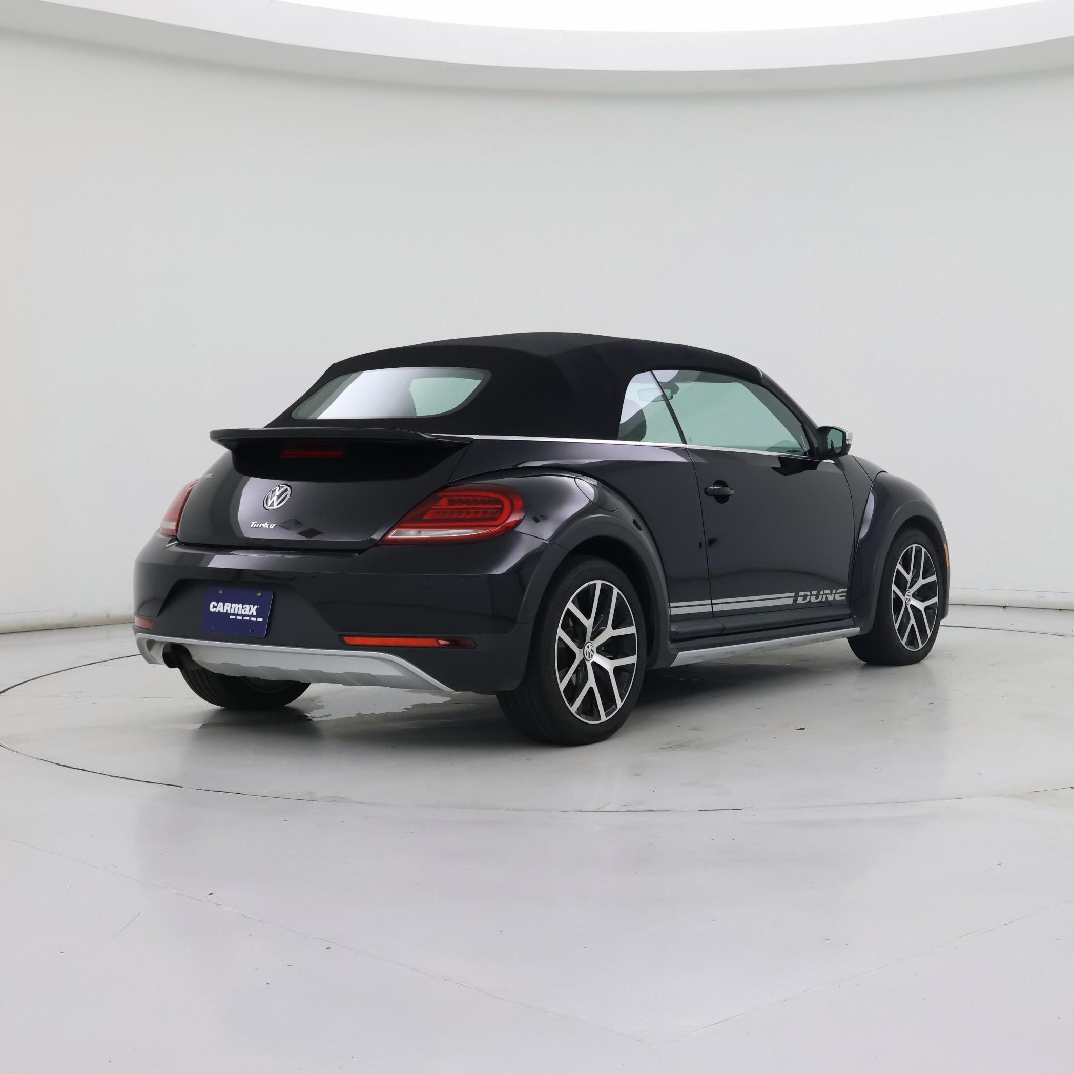 Thumbnail: 2018 Volkswagen Beetle - 8