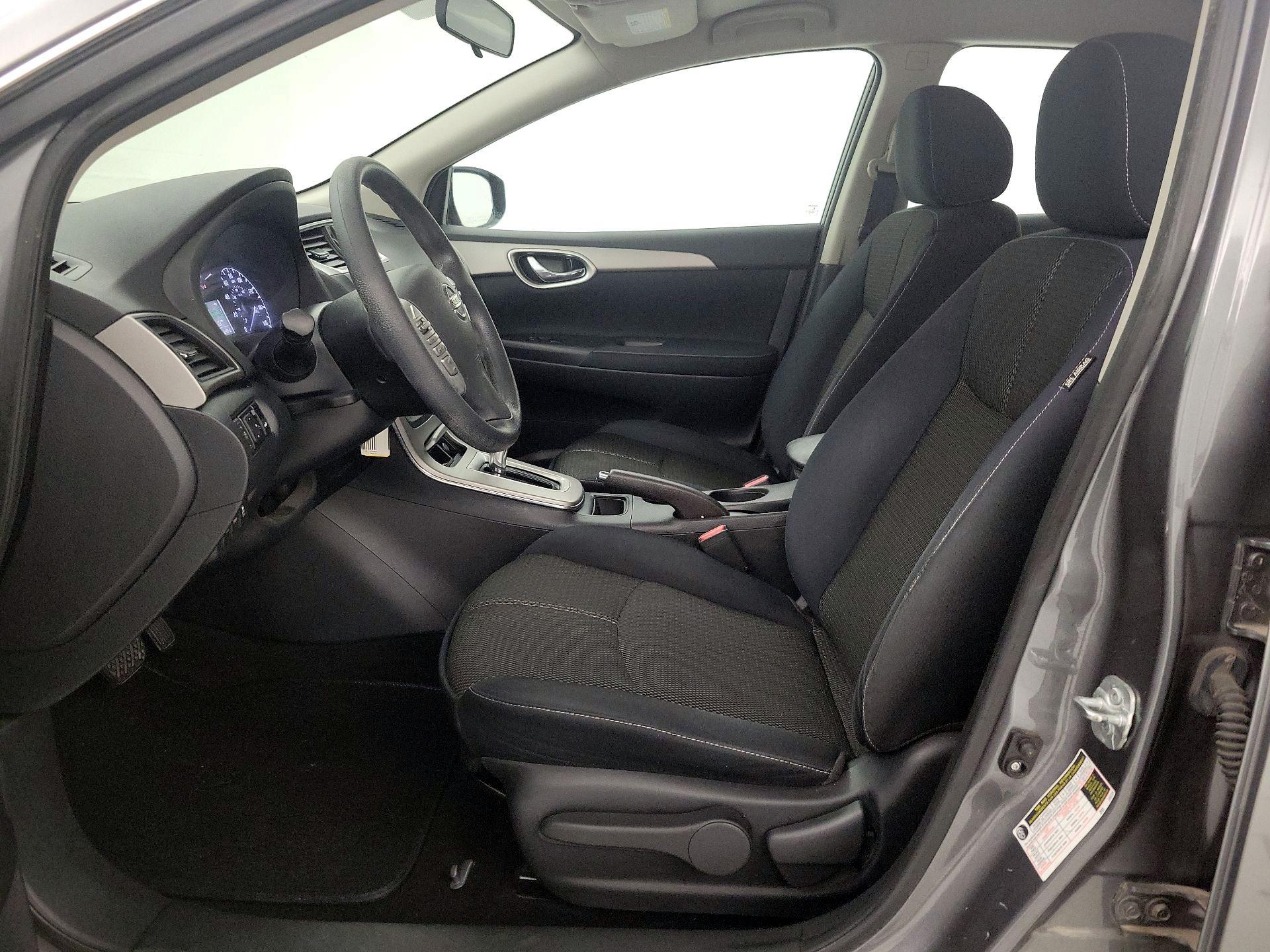 Thumbnail: 2015 Nissan Sentra - 11