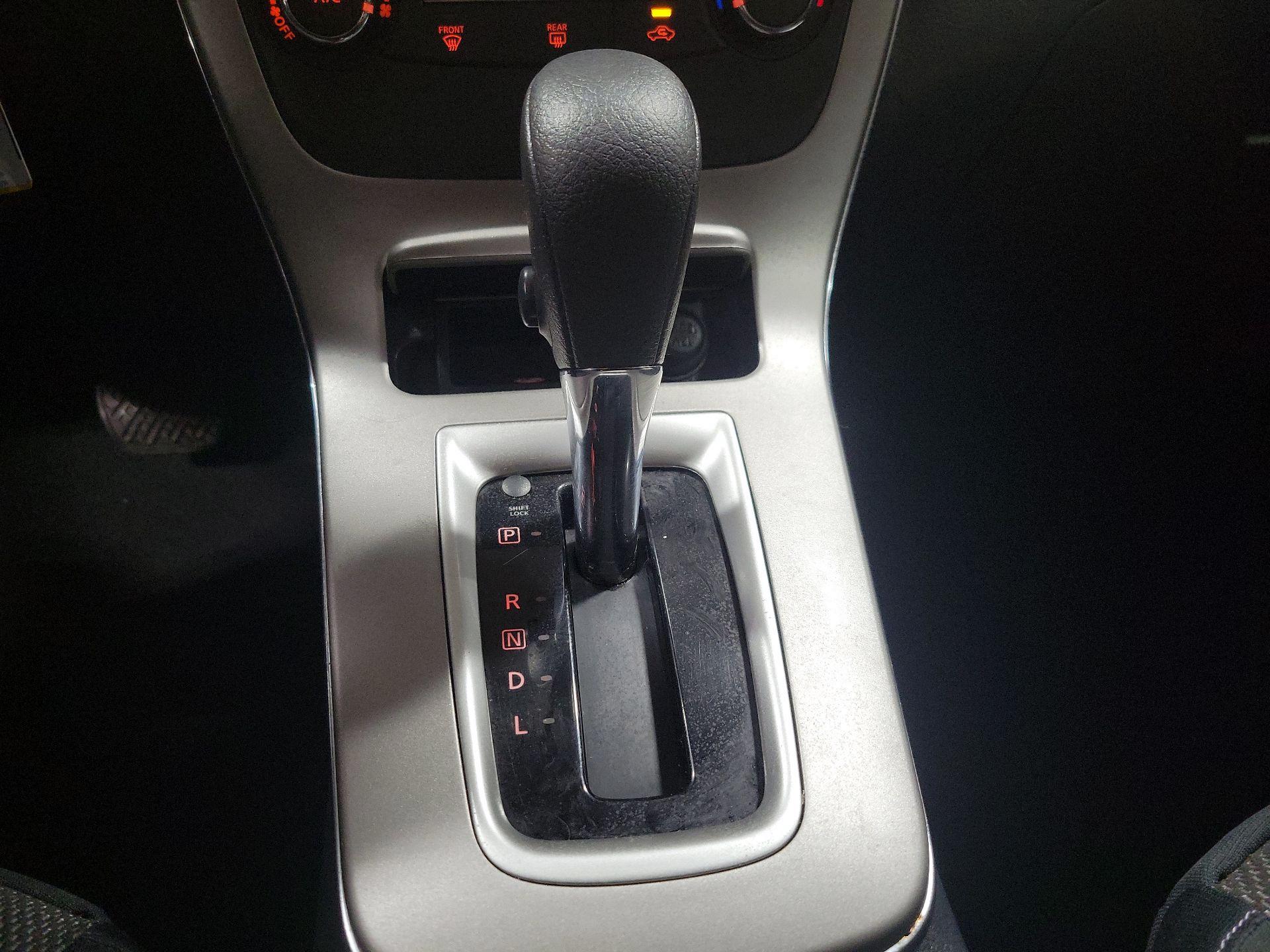 Thumbnail: 2015 Nissan Sentra - 16