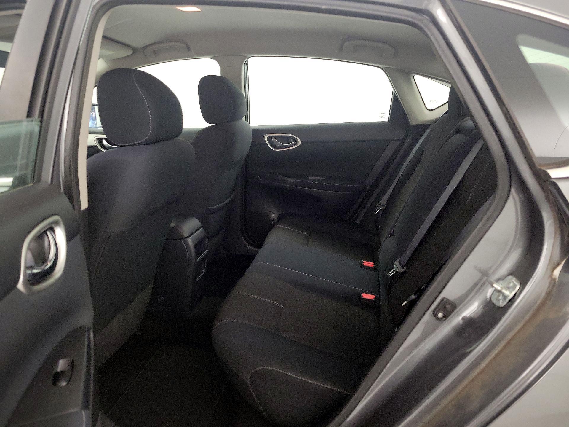Thumbnail: 2015 Nissan Sentra - 17