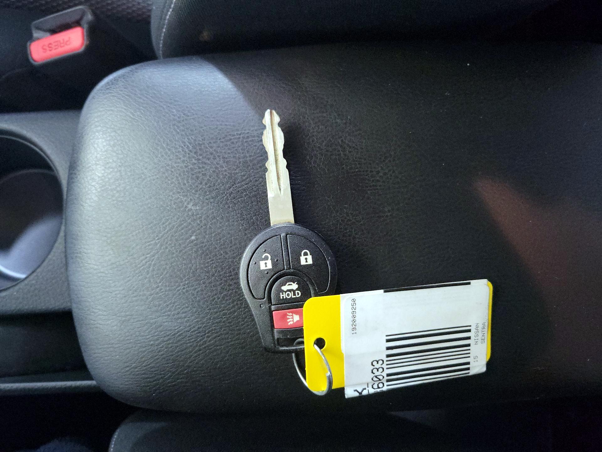 Thumbnail: 2015 Nissan Sentra - 20