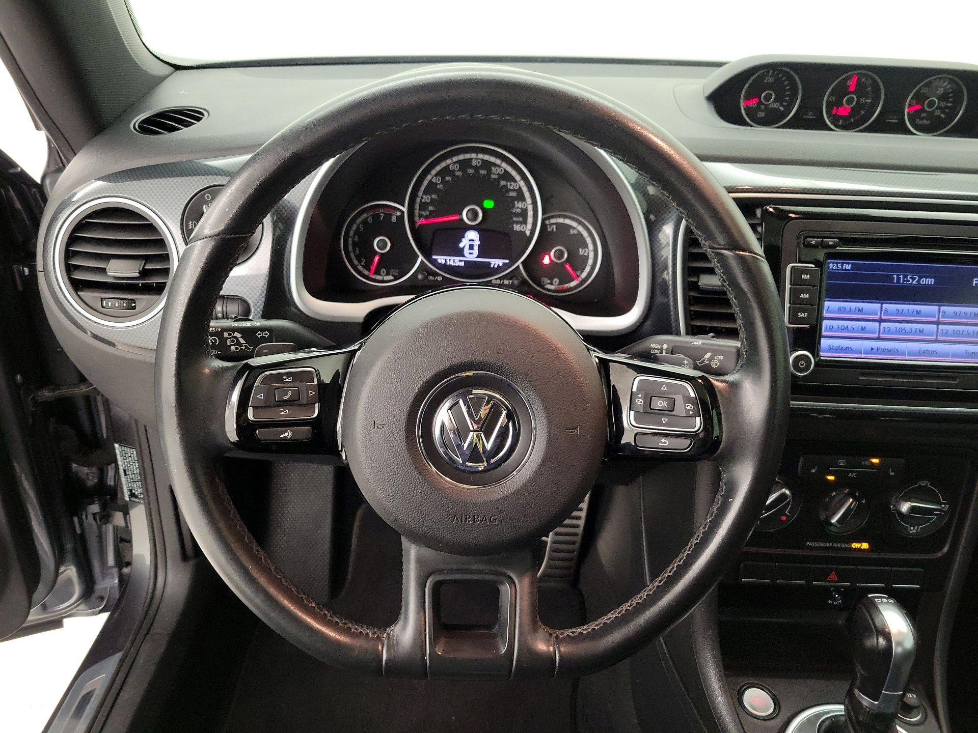Thumbnail: 2014 Volkswagen Beetle - 10