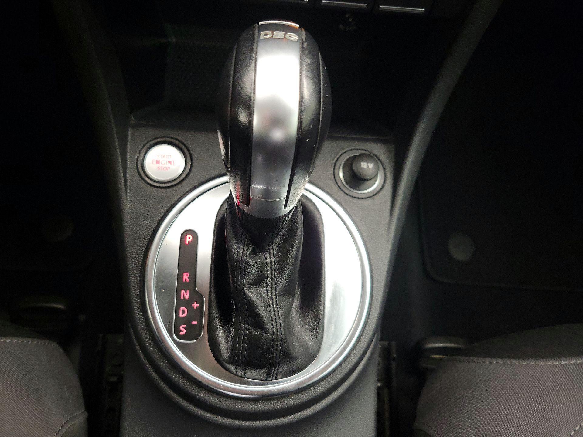 Thumbnail: 2014 Volkswagen Beetle - 16