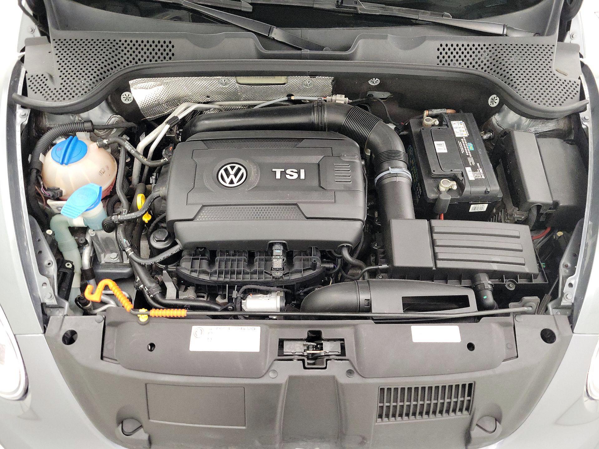 Thumbnail: 2014 Volkswagen Beetle - 20