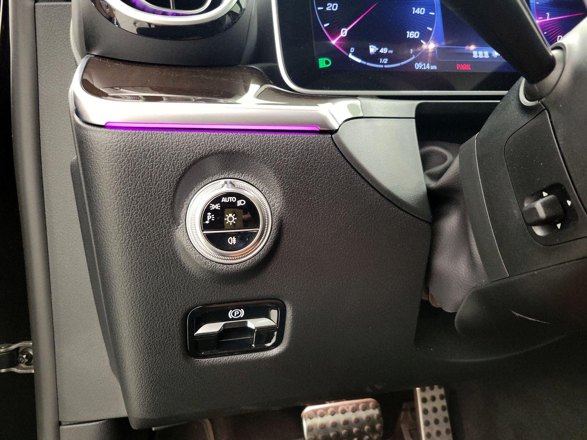 Thumbnail: 2023 Mercedes-Benz C-Class - 13