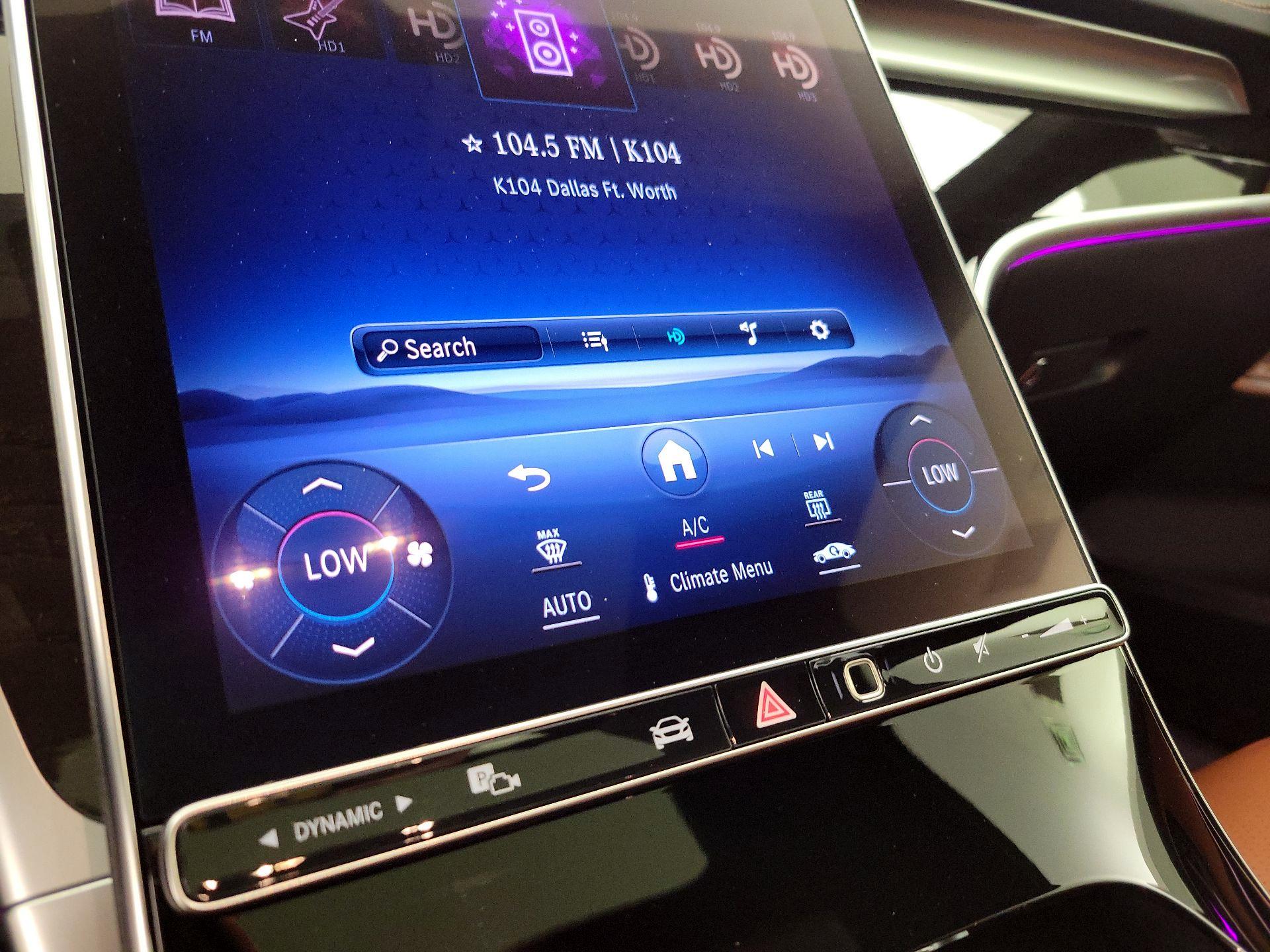 Thumbnail: 2023 Mercedes-Benz C-Class - 16