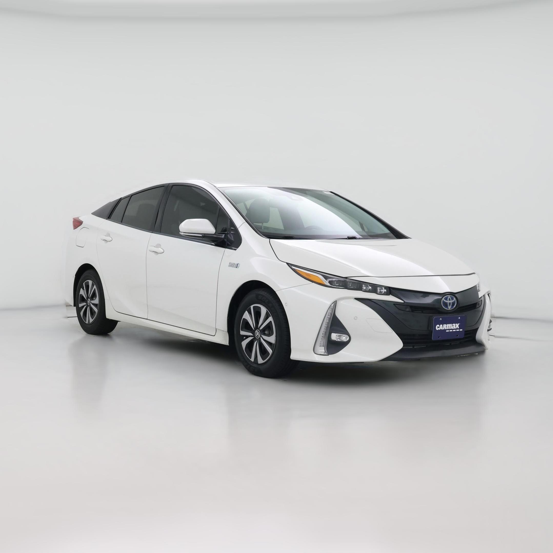 Thumbnail: 2017 Toyota Prius Prime - 1