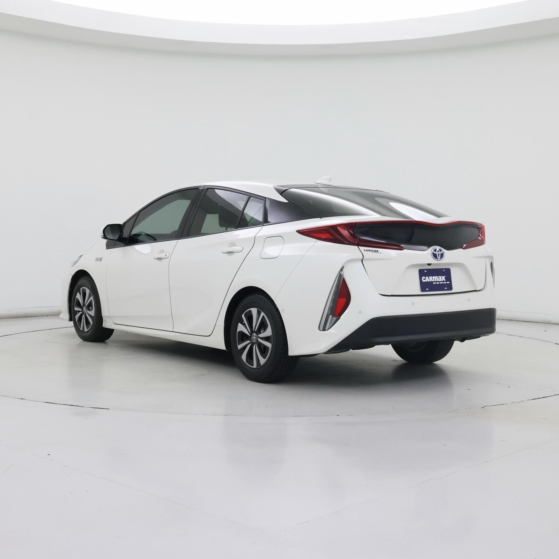 Thumbnail: 2017 Toyota Prius Prime - 2