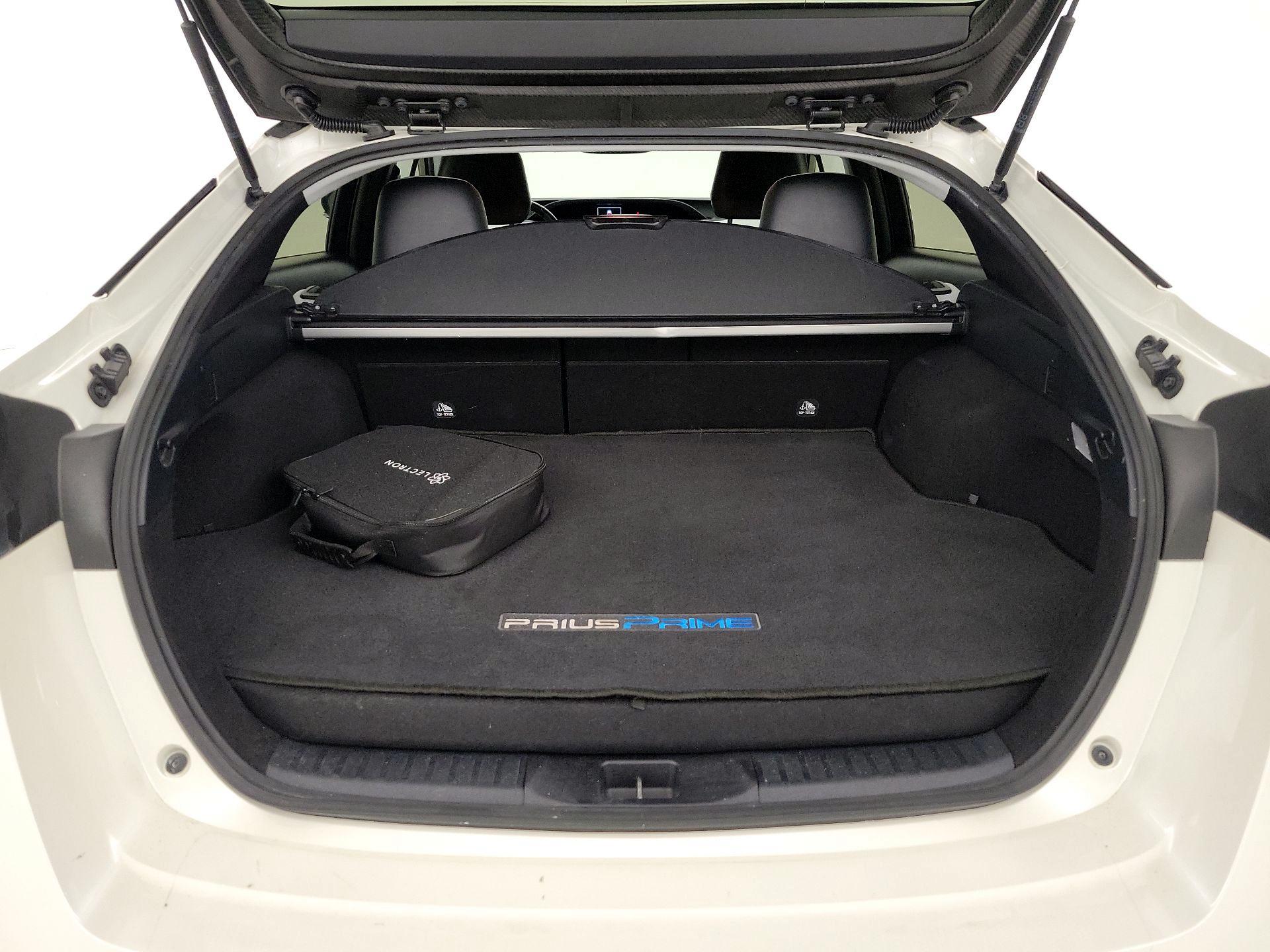 Thumbnail: 2017 Toyota Prius Prime - 19
