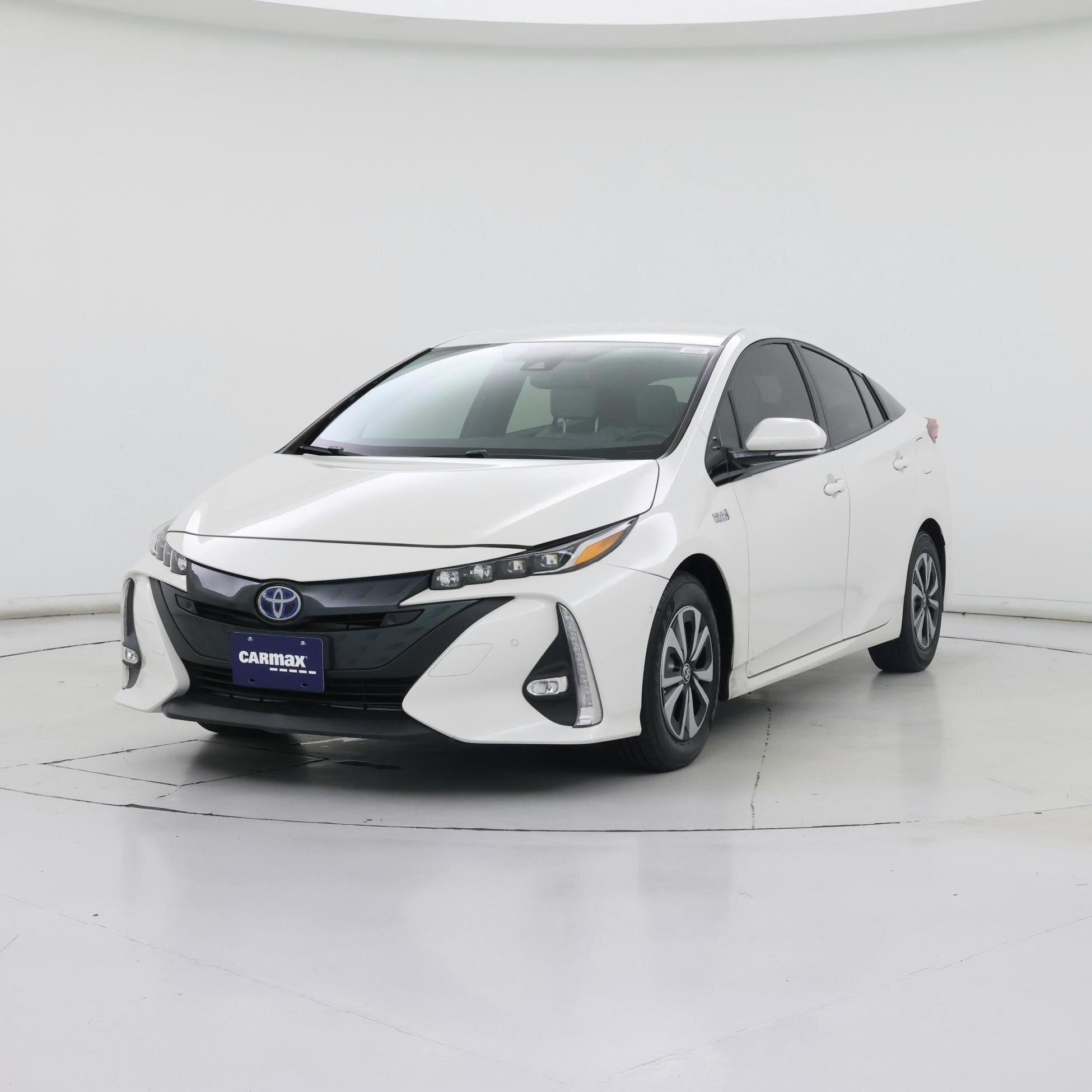 Thumbnail: 2017 Toyota Prius Prime - 4