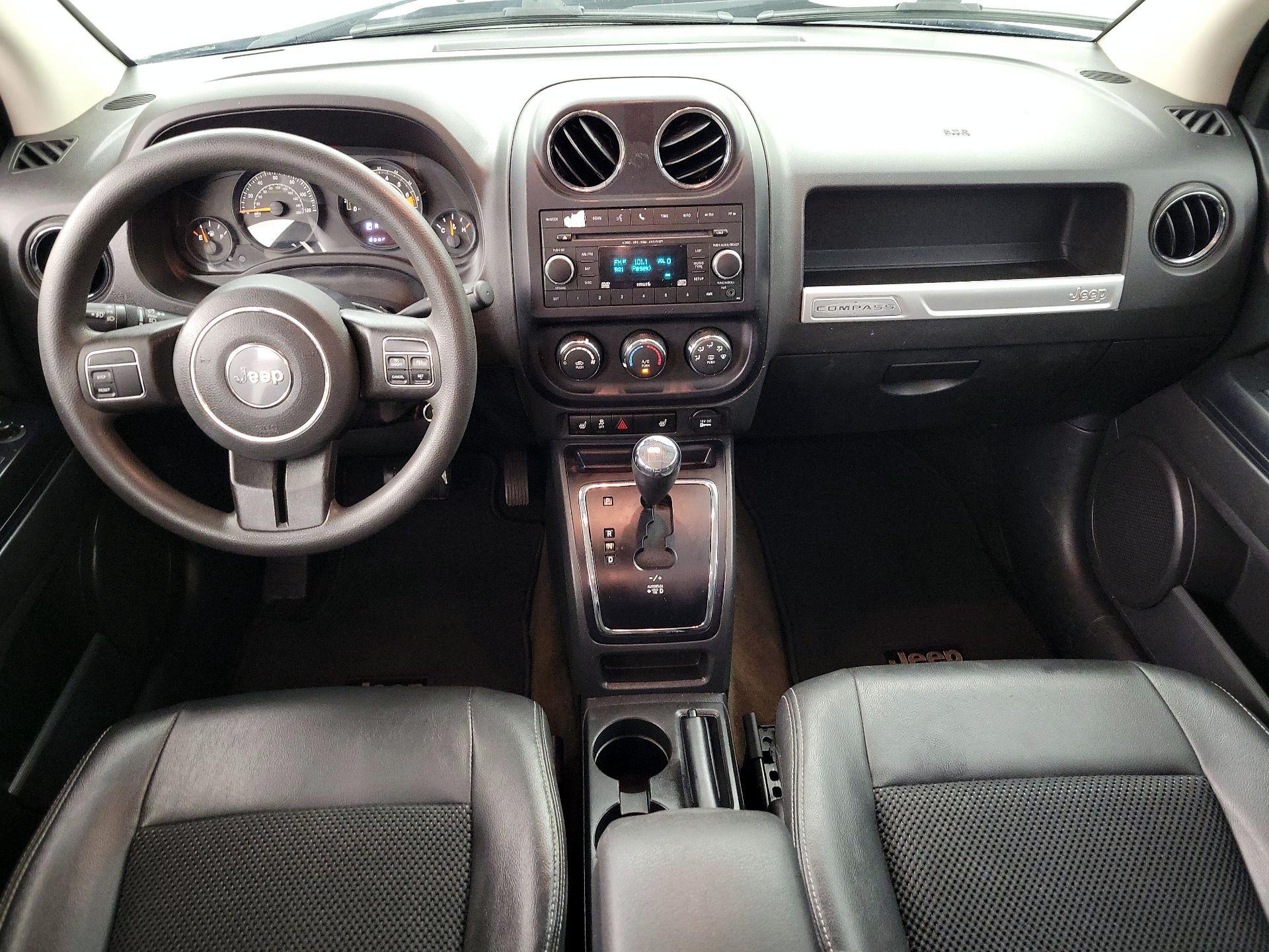 Thumbnail: 2015 Jeep Compass - 9