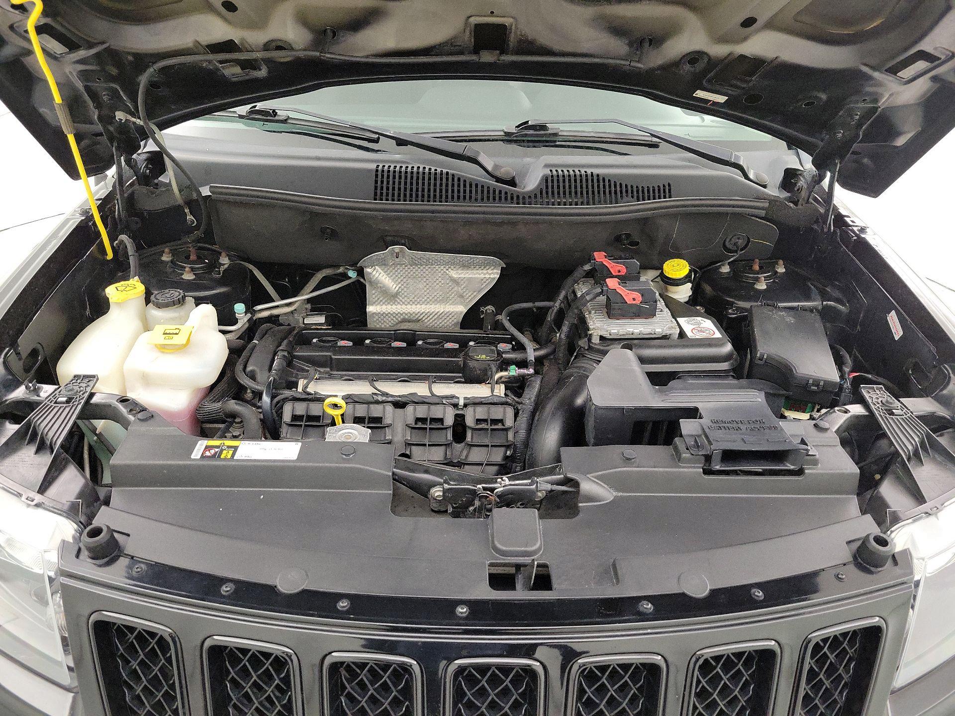 Thumbnail: 2015 Jeep Compass - 19