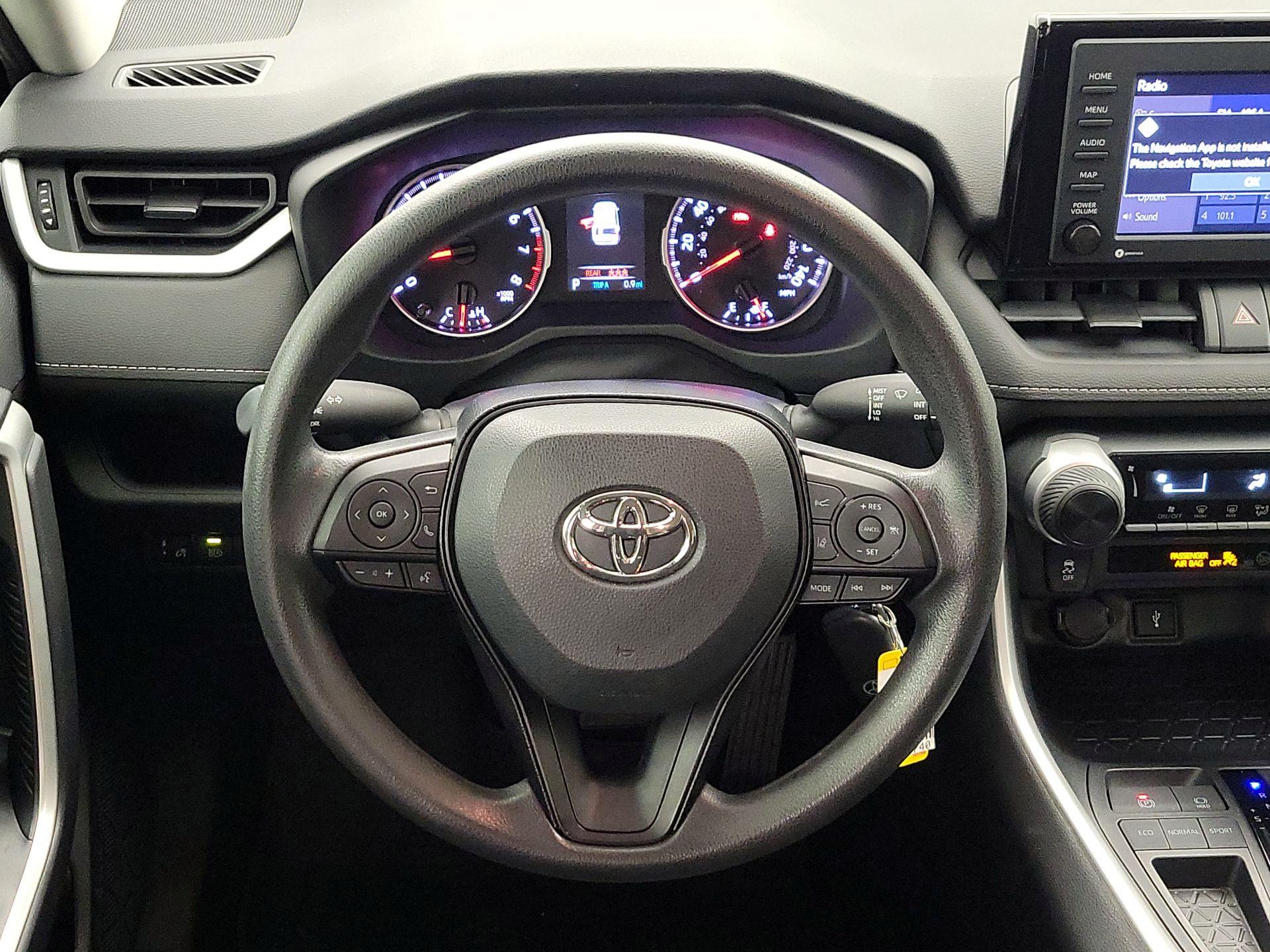 Thumbnail: 2020 Toyota RAV4 - 10