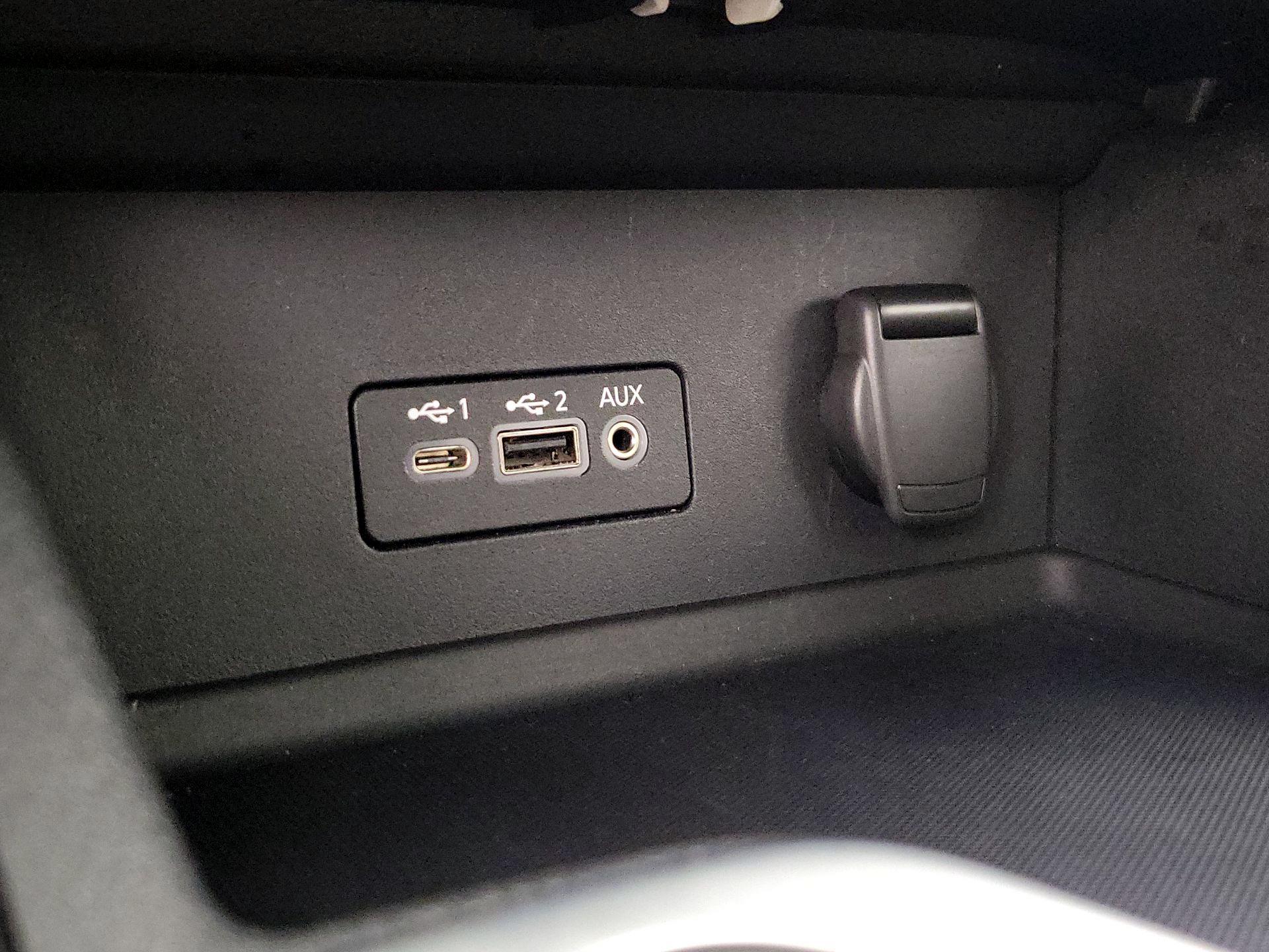 Thumbnail: 2023 Nissan Sentra - 18