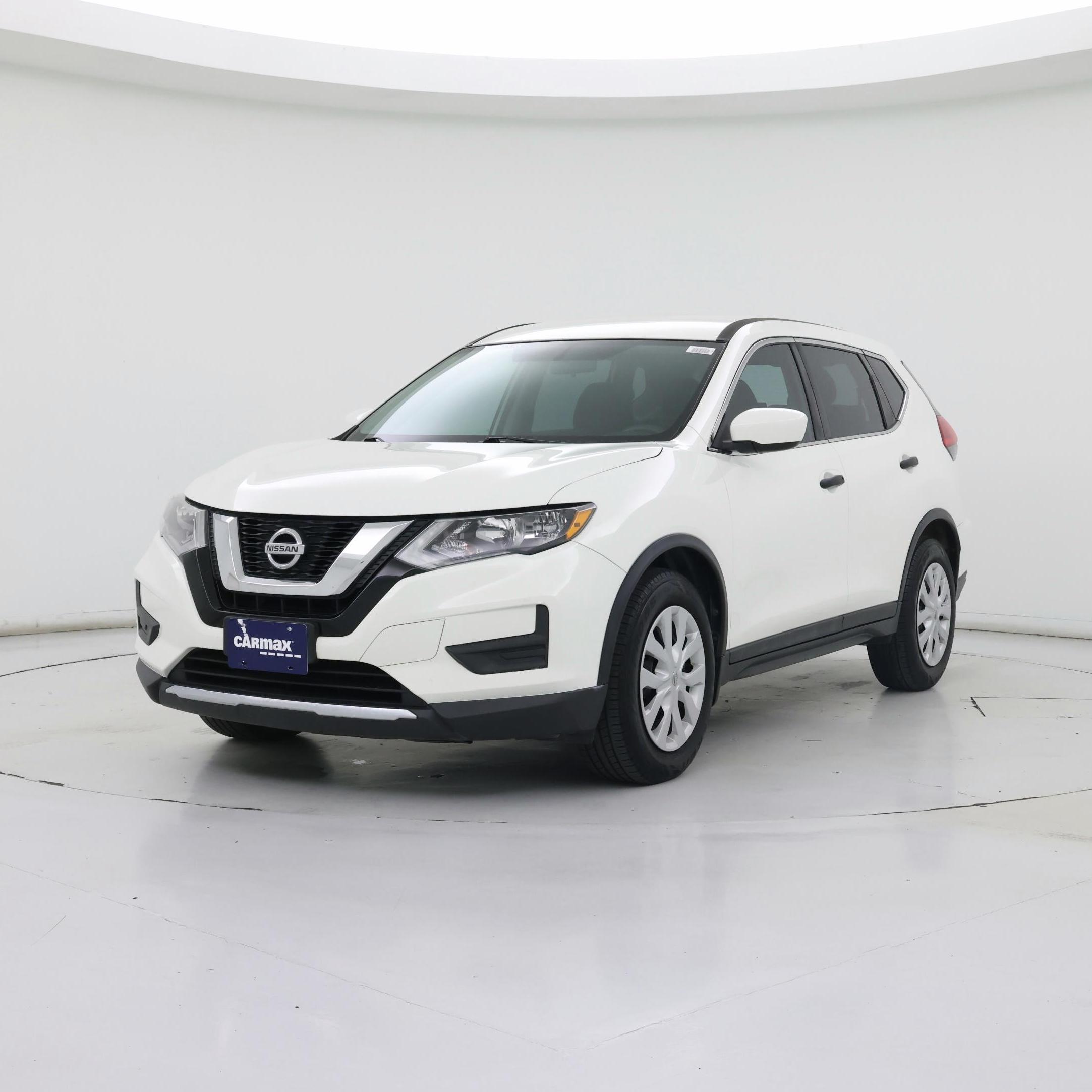 Thumbnail: 2017 Nissan Rogue - 4