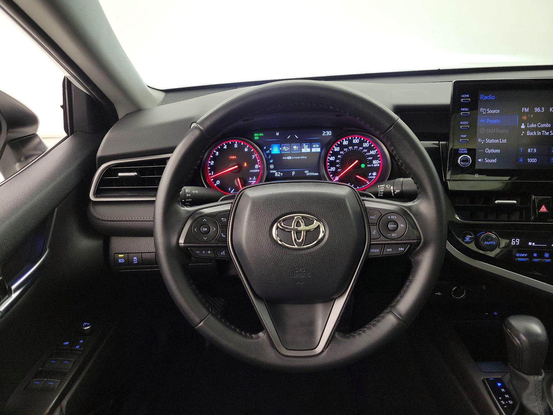 Thumbnail: 2022 Toyota Camry - 10