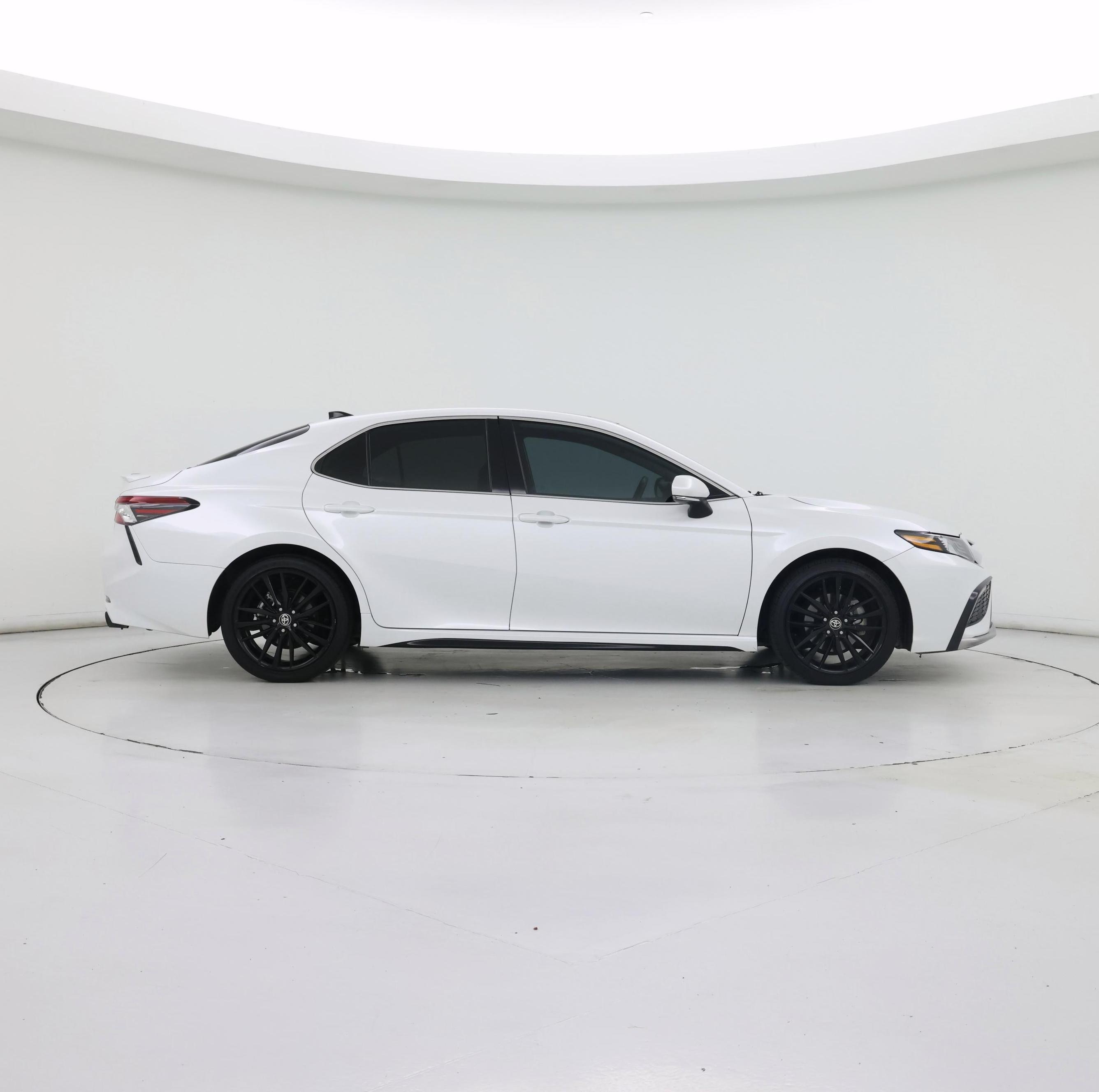 Thumbnail: 2022 Toyota Camry - 7