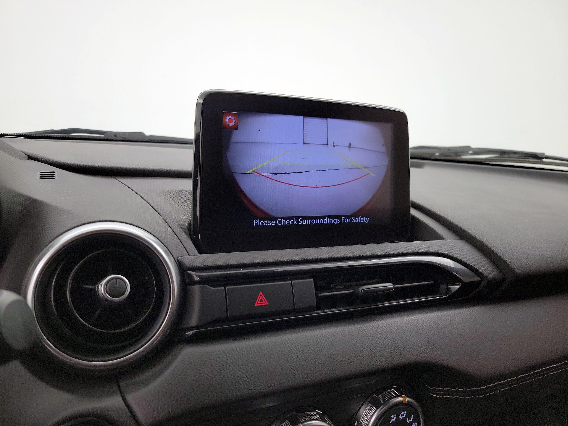 Thumbnail: 2022 Mazda MX-5 Miata - 15