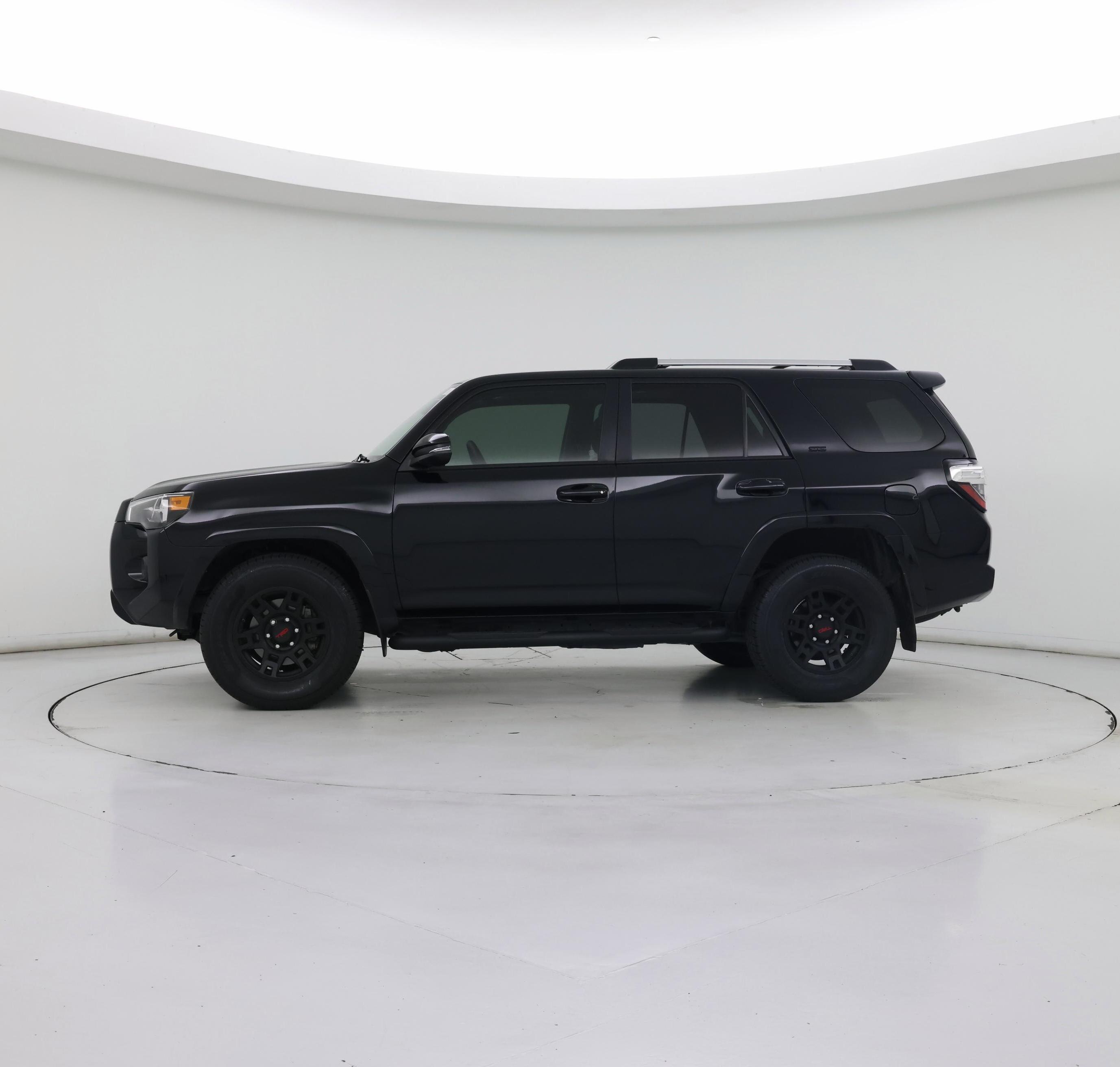Thumbnail: 2021 Toyota 4Runner - 3
