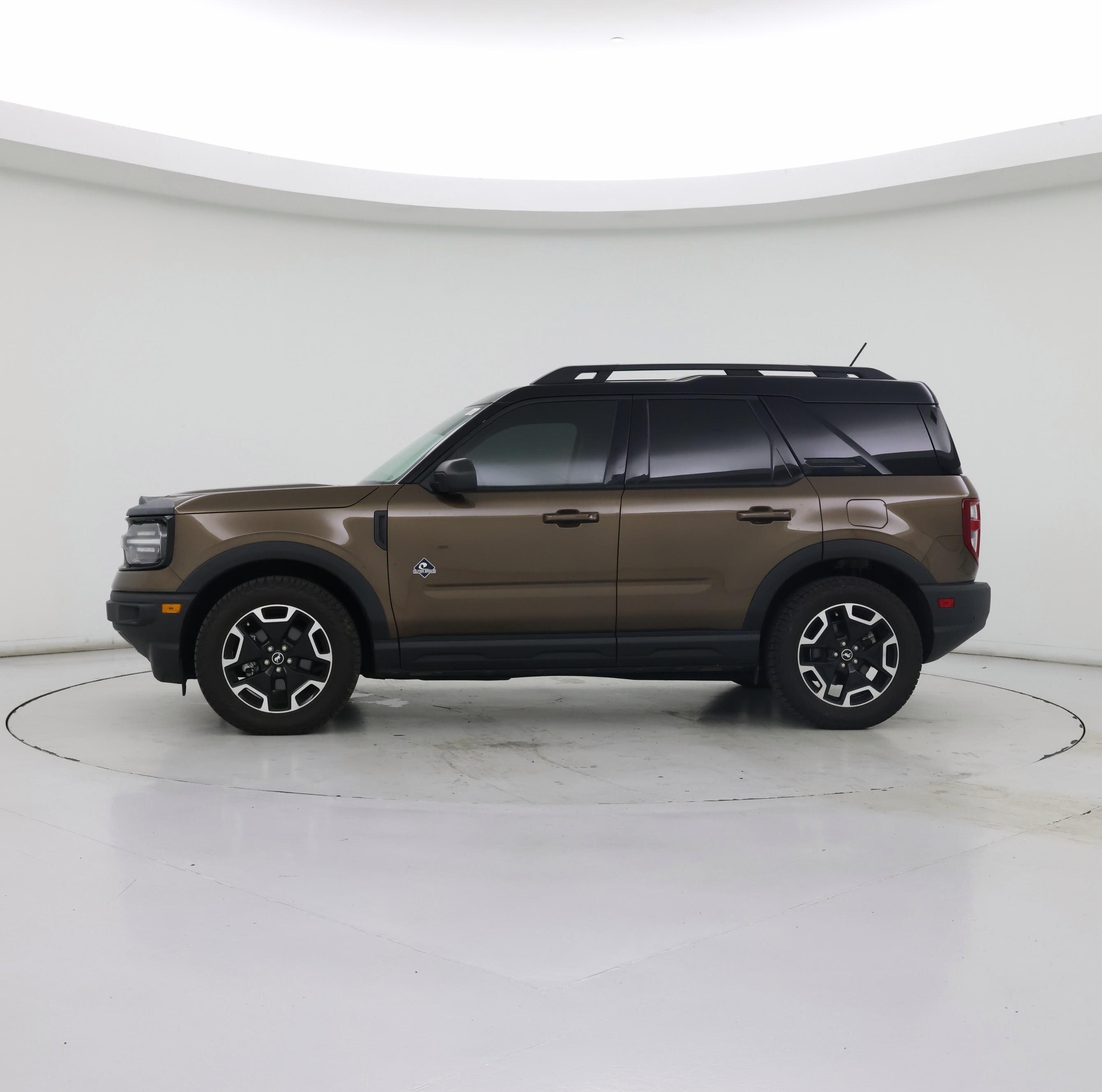 Thumbnail: 2022 Ford Bronco Sport - 3