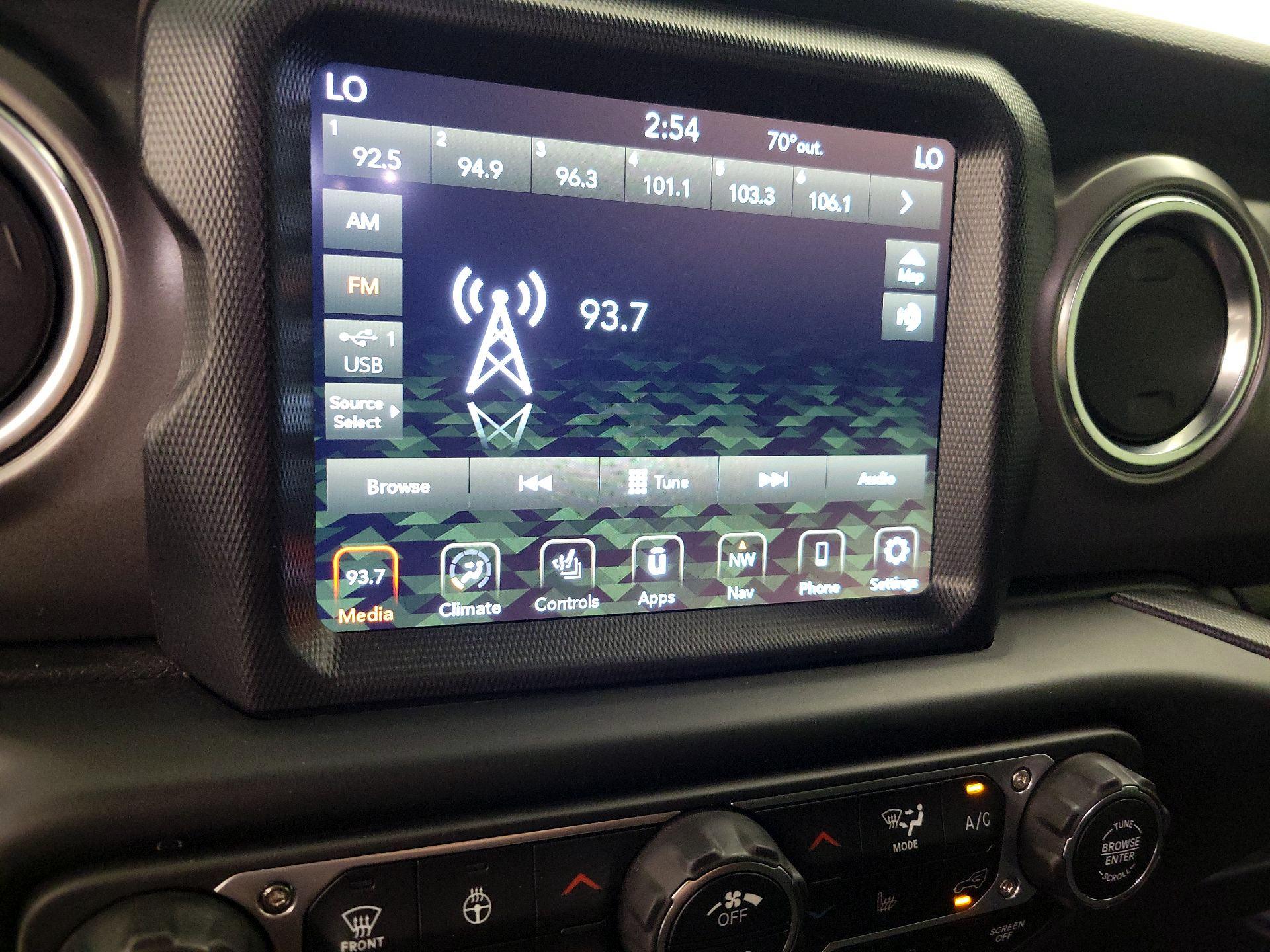 Thumbnail: 2023 Jeep Wrangler - 16