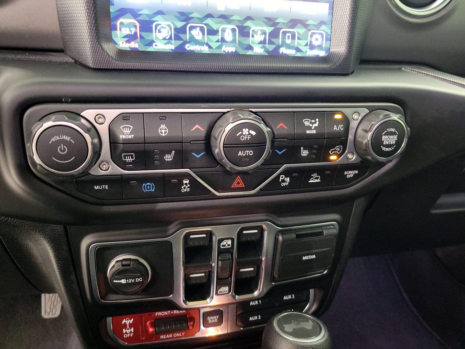 Thumbnail: 2023 Jeep Wrangler - 17