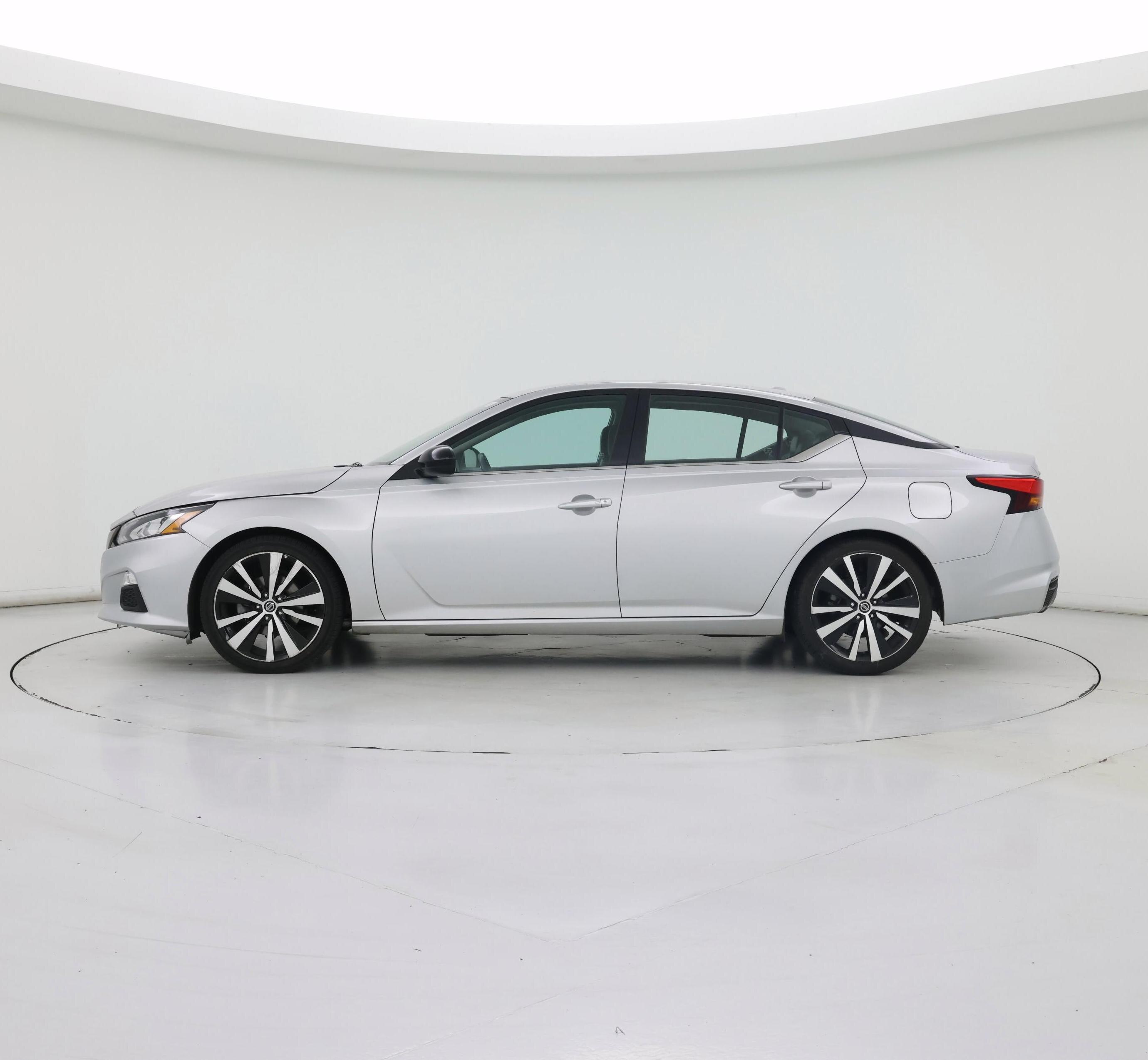 Thumbnail: 2021 Nissan Altima - 3