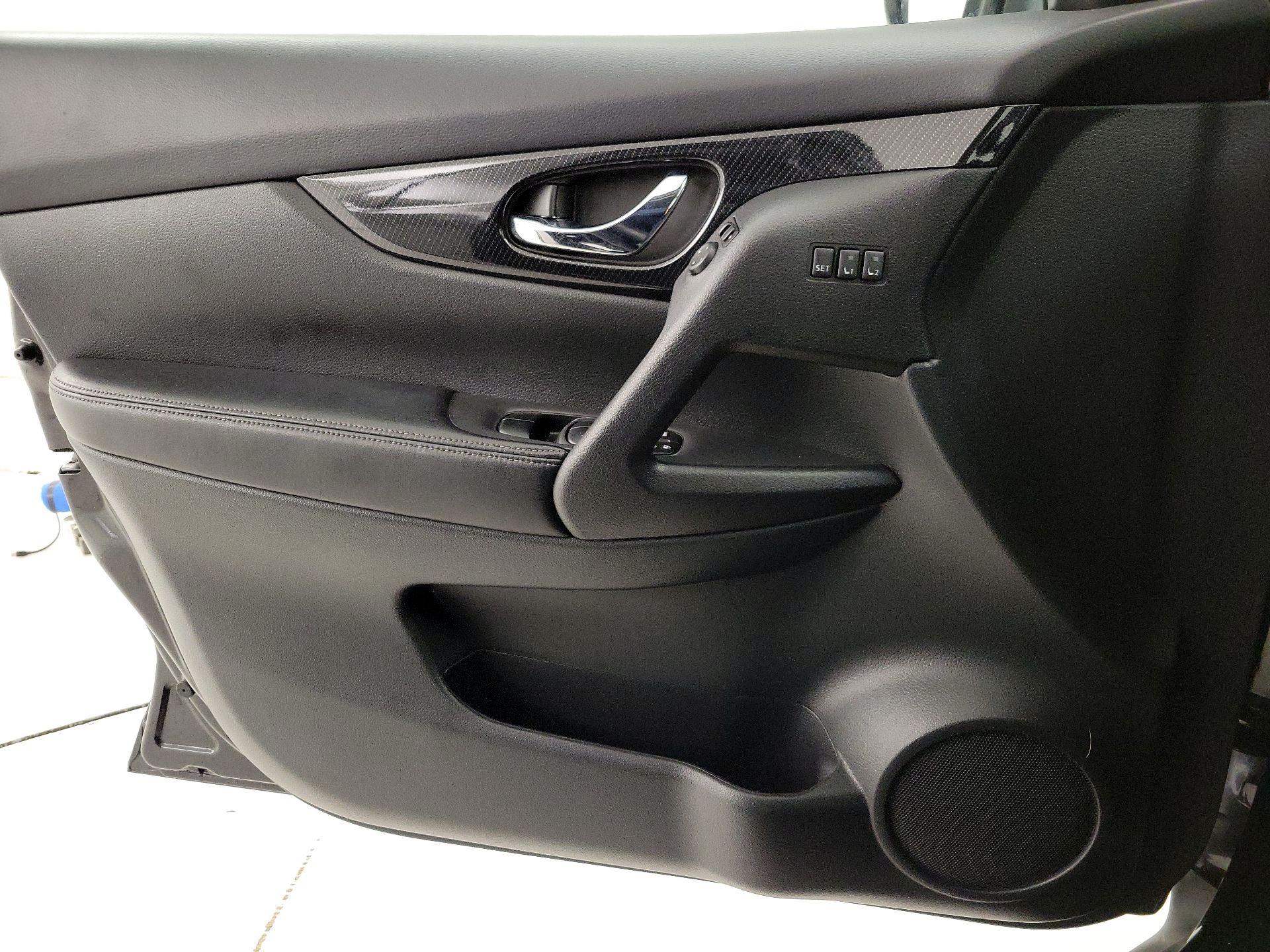 Thumbnail: 2019 Nissan Rogue - 12