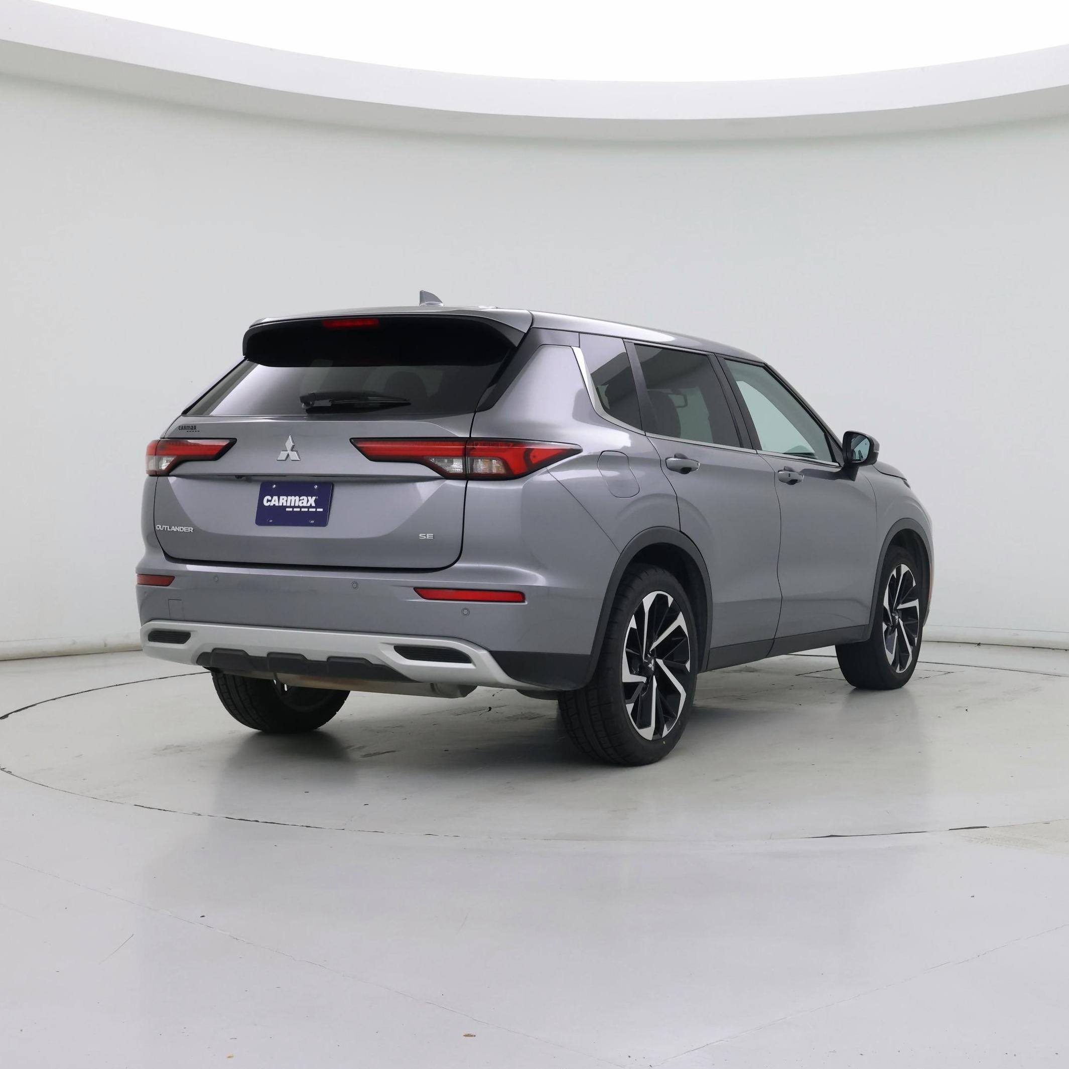 Thumbnail: 2022 Mitsubishi Outlander - 8