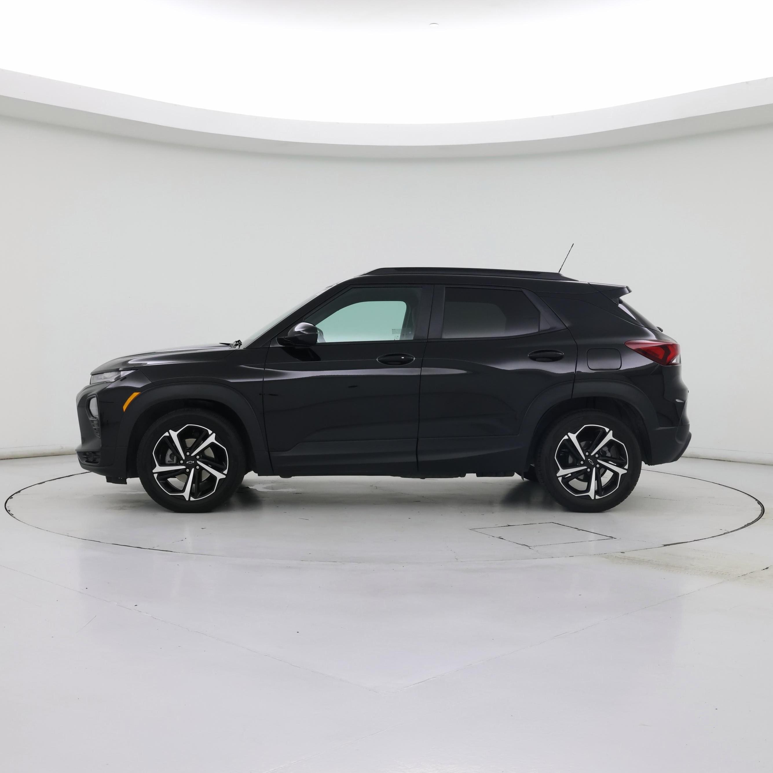 Thumbnail: 2023 Chevrolet TrailBlazer - 3