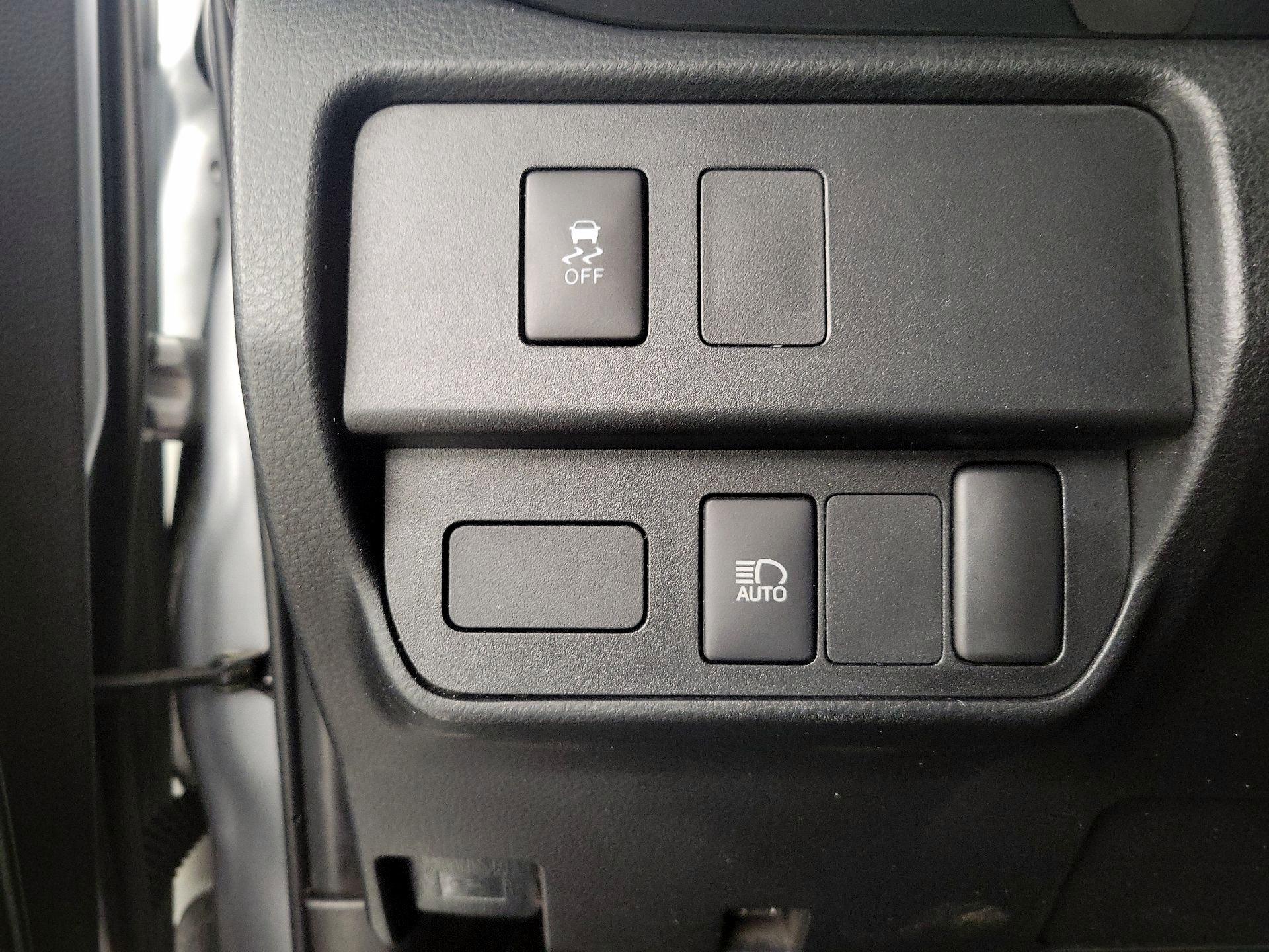 Thumbnail: 2022 Toyota Tacoma - 13