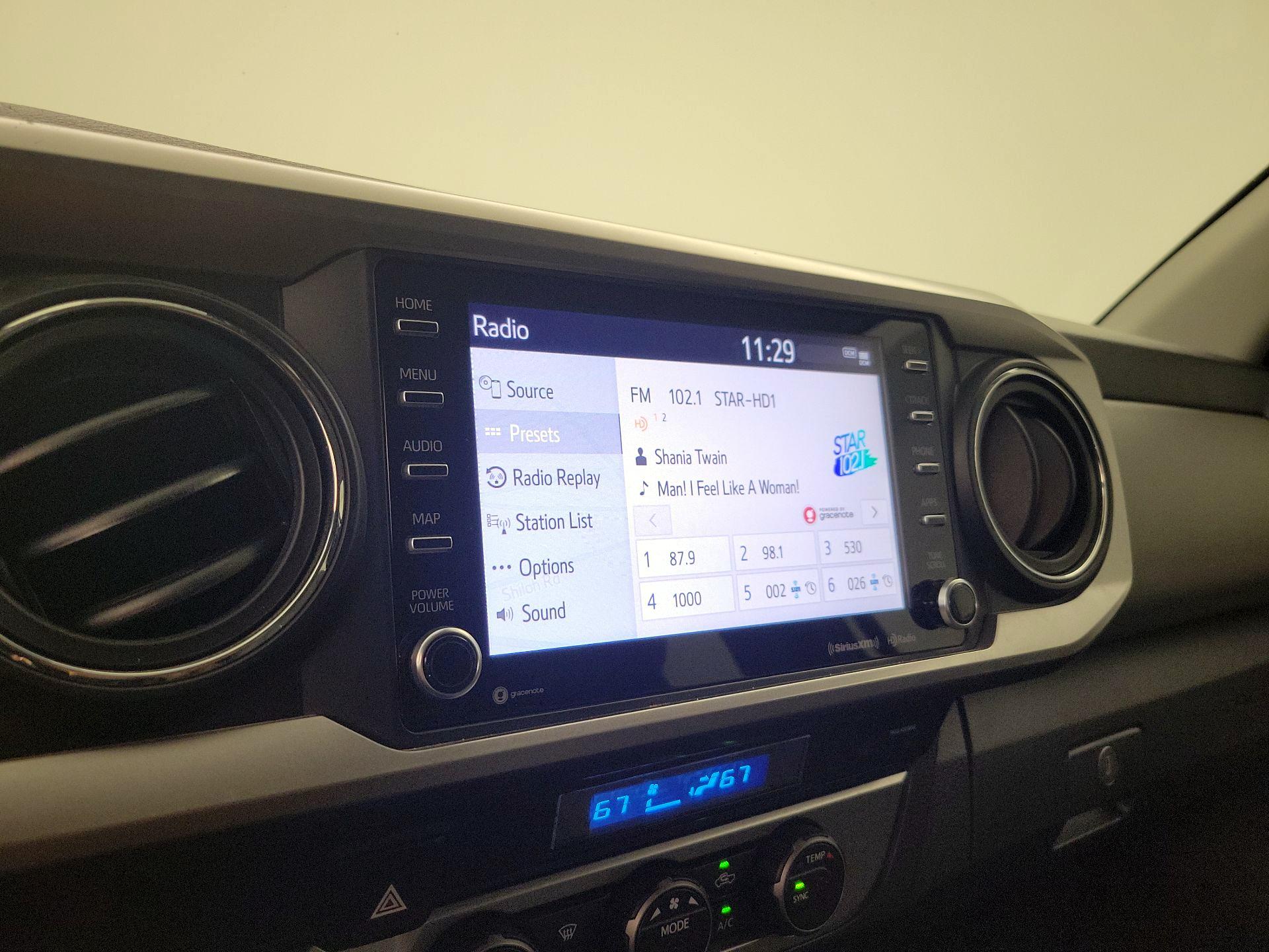 Thumbnail: 2022 Toyota Tacoma - 16