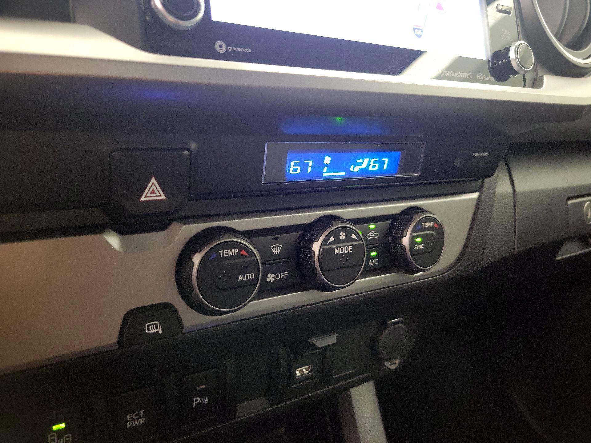 Thumbnail: 2022 Toyota Tacoma - 17