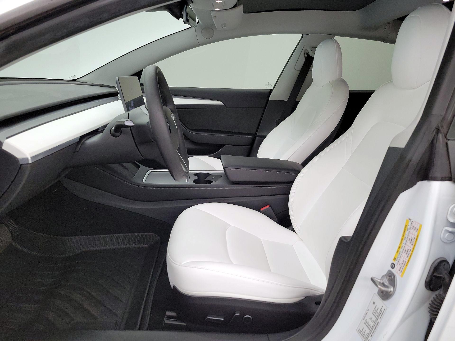 Thumbnail: 2022 Tesla Model 3 - 11