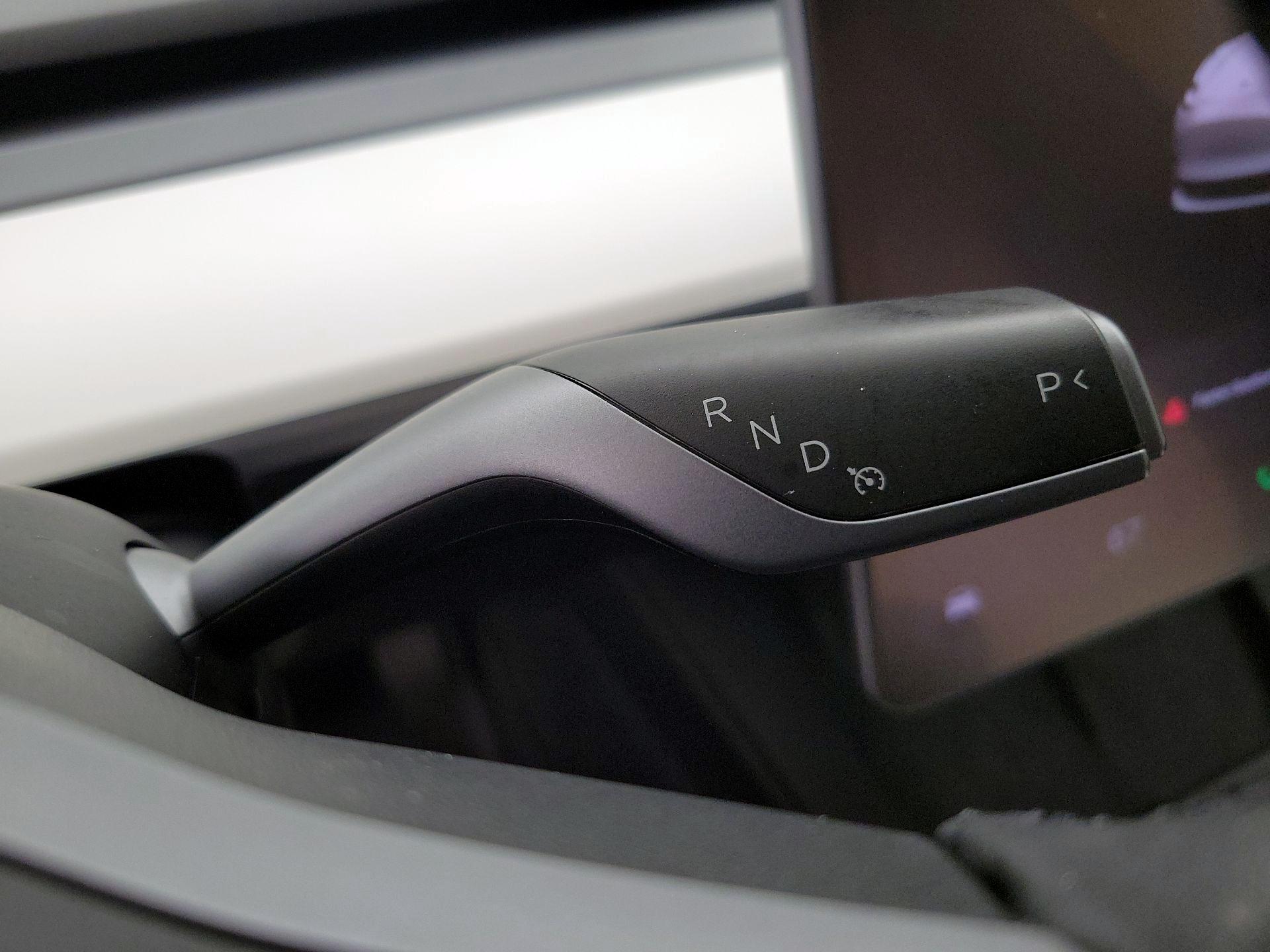 Thumbnail: 2022 Tesla Model 3 - 17