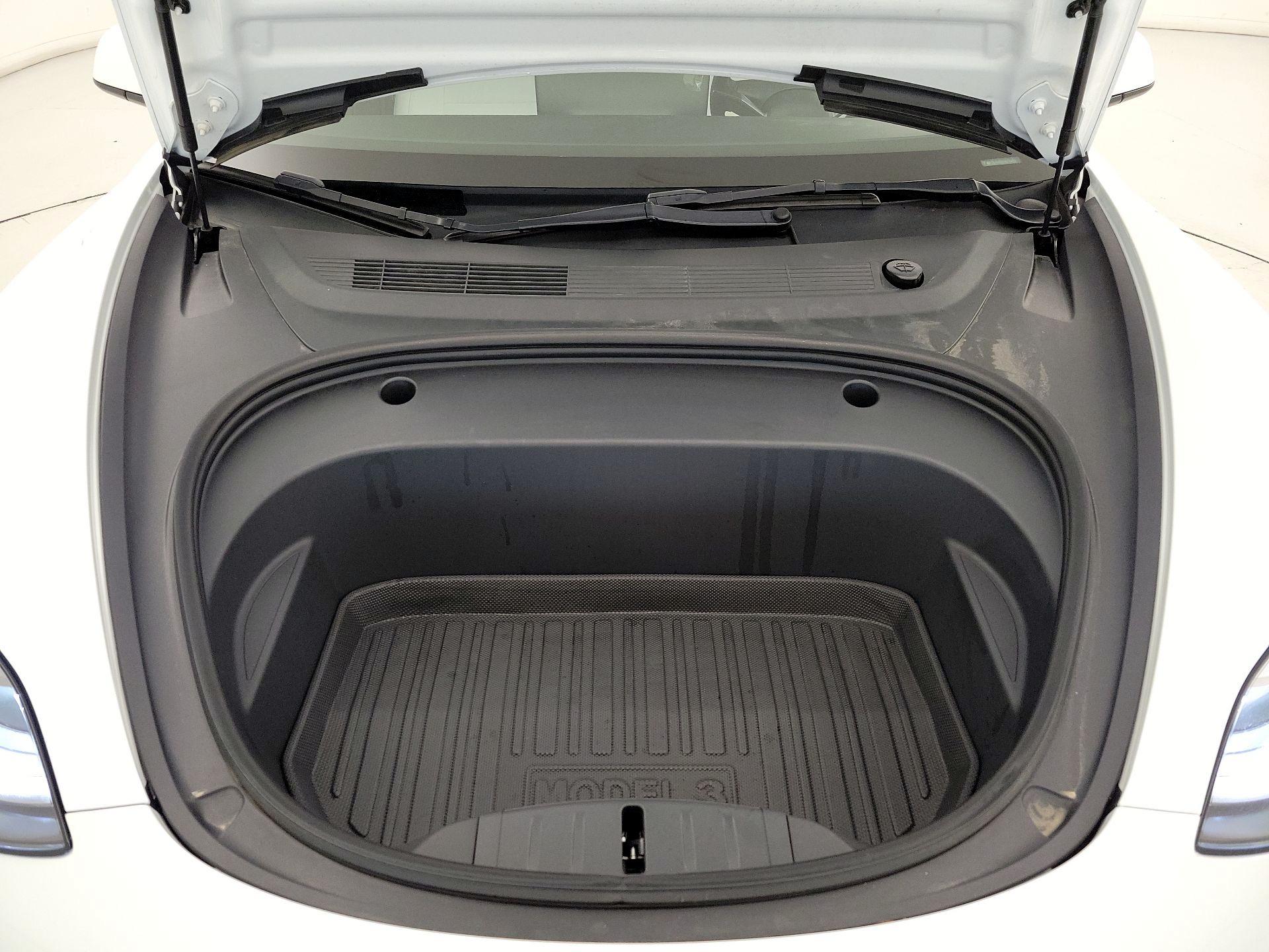 Thumbnail: 2022 Tesla Model 3 - 20