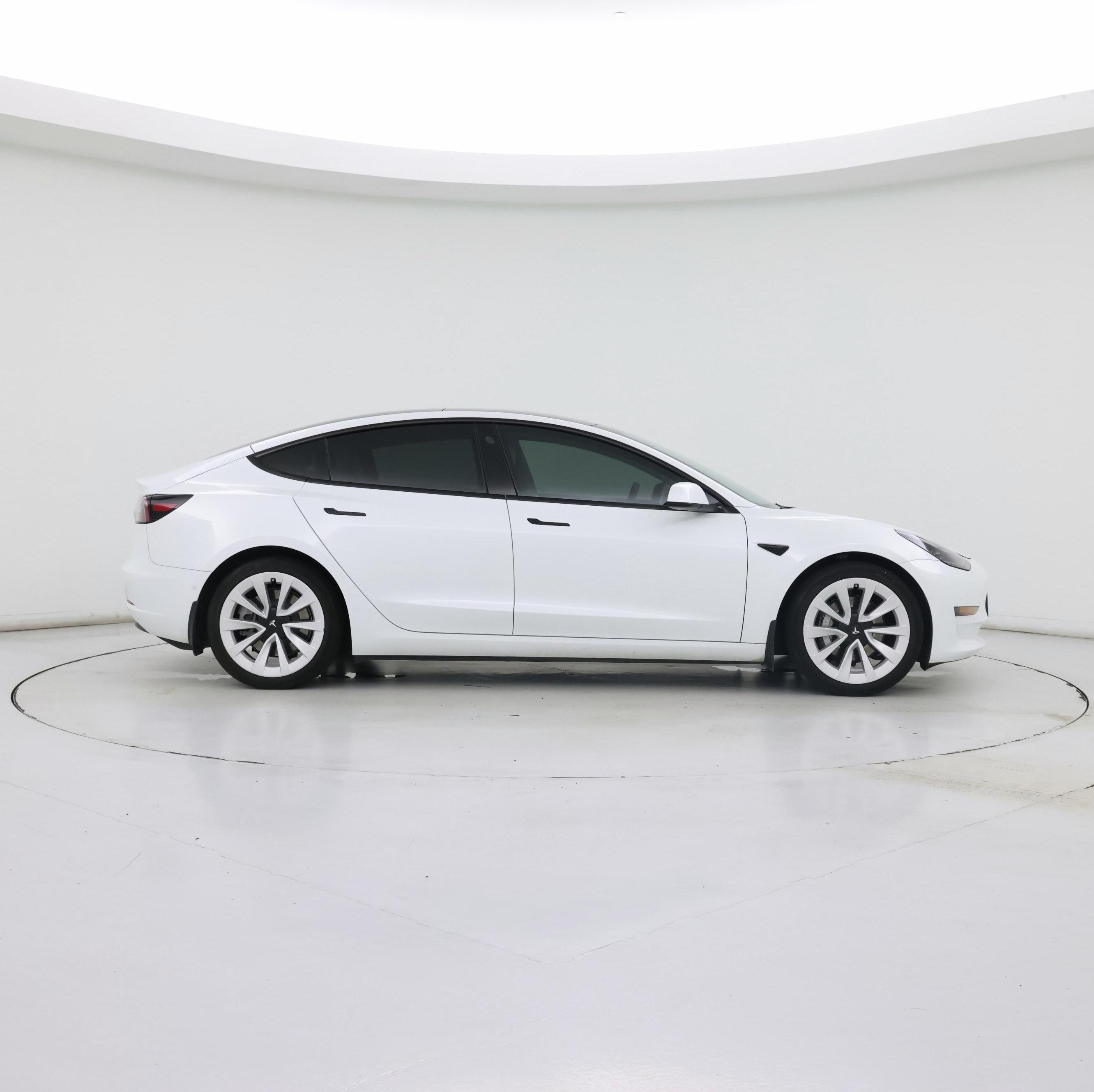 Thumbnail: 2022 Tesla Model 3 - 7