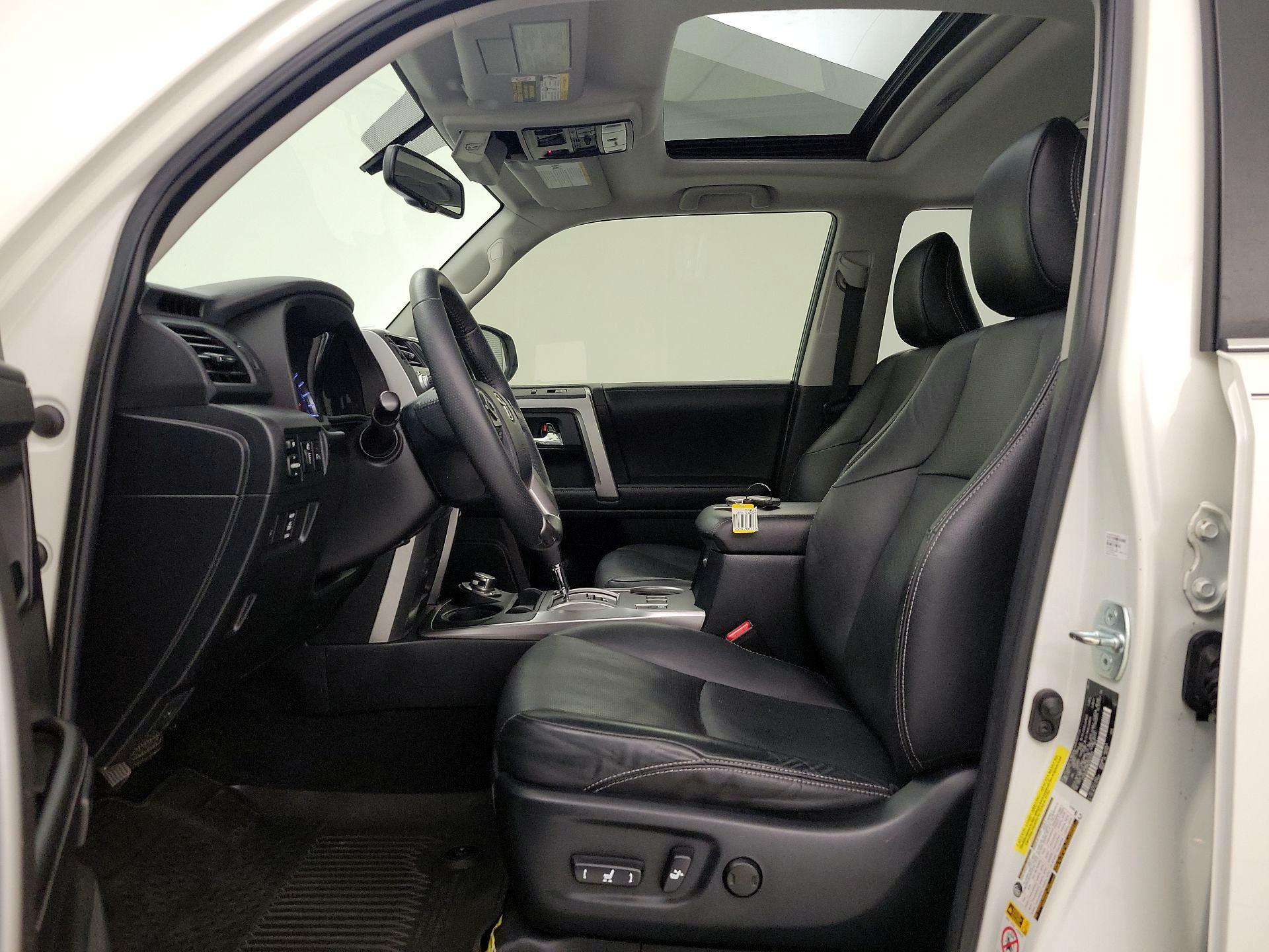 Thumbnail: 2017 Toyota 4Runner - 11