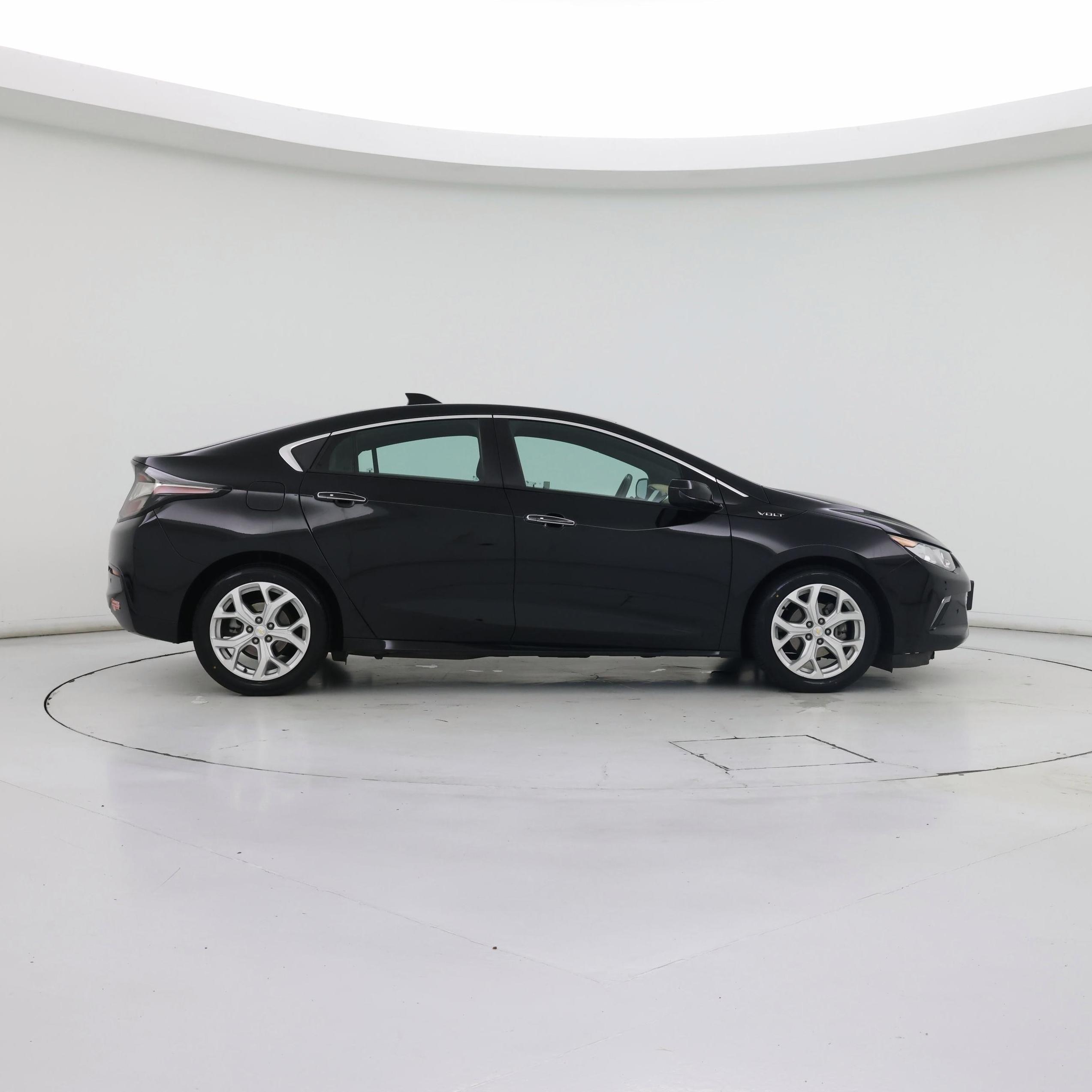 Thumbnail: 2018 Chevrolet Volt - 7