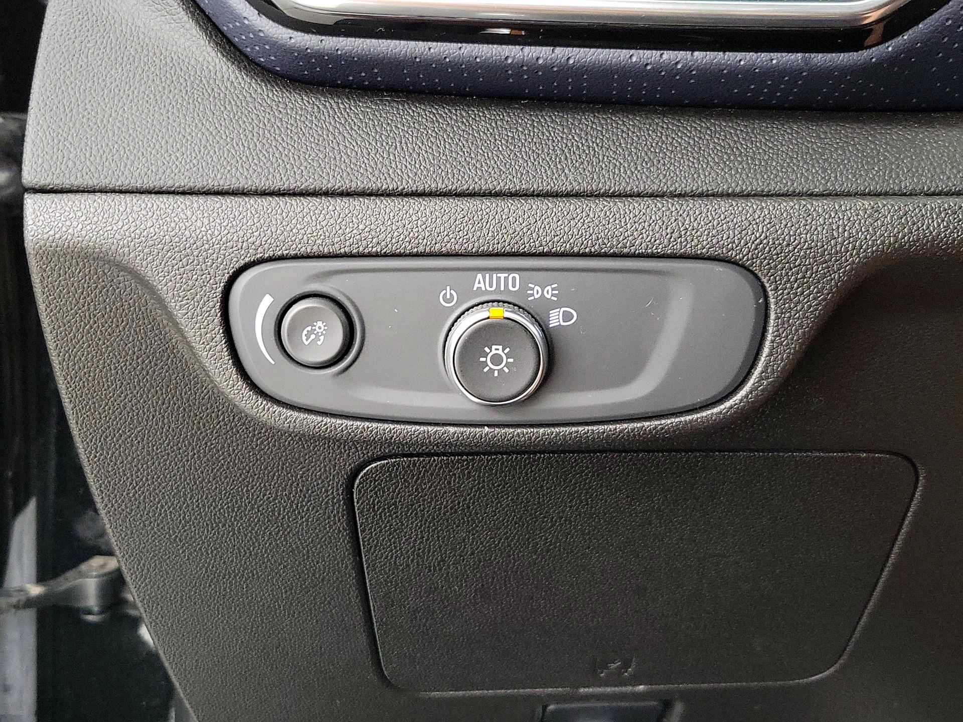 Thumbnail: 2022 Chevrolet Bolt EUV - 13