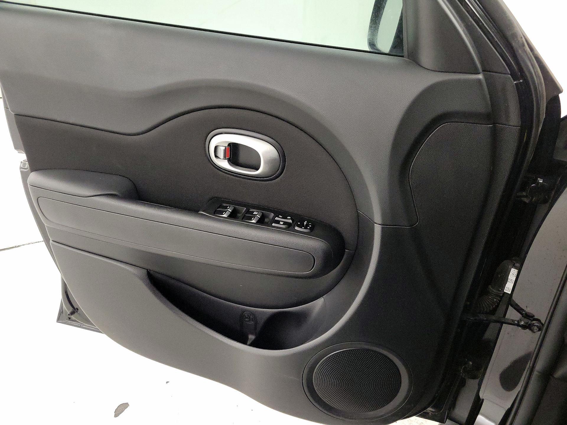 Thumbnail: 2018 Kia Soul - 12