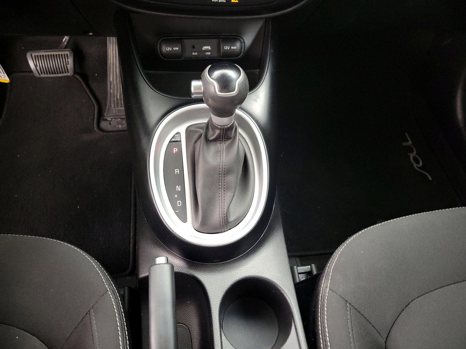 Thumbnail: 2018 Kia Soul - 16