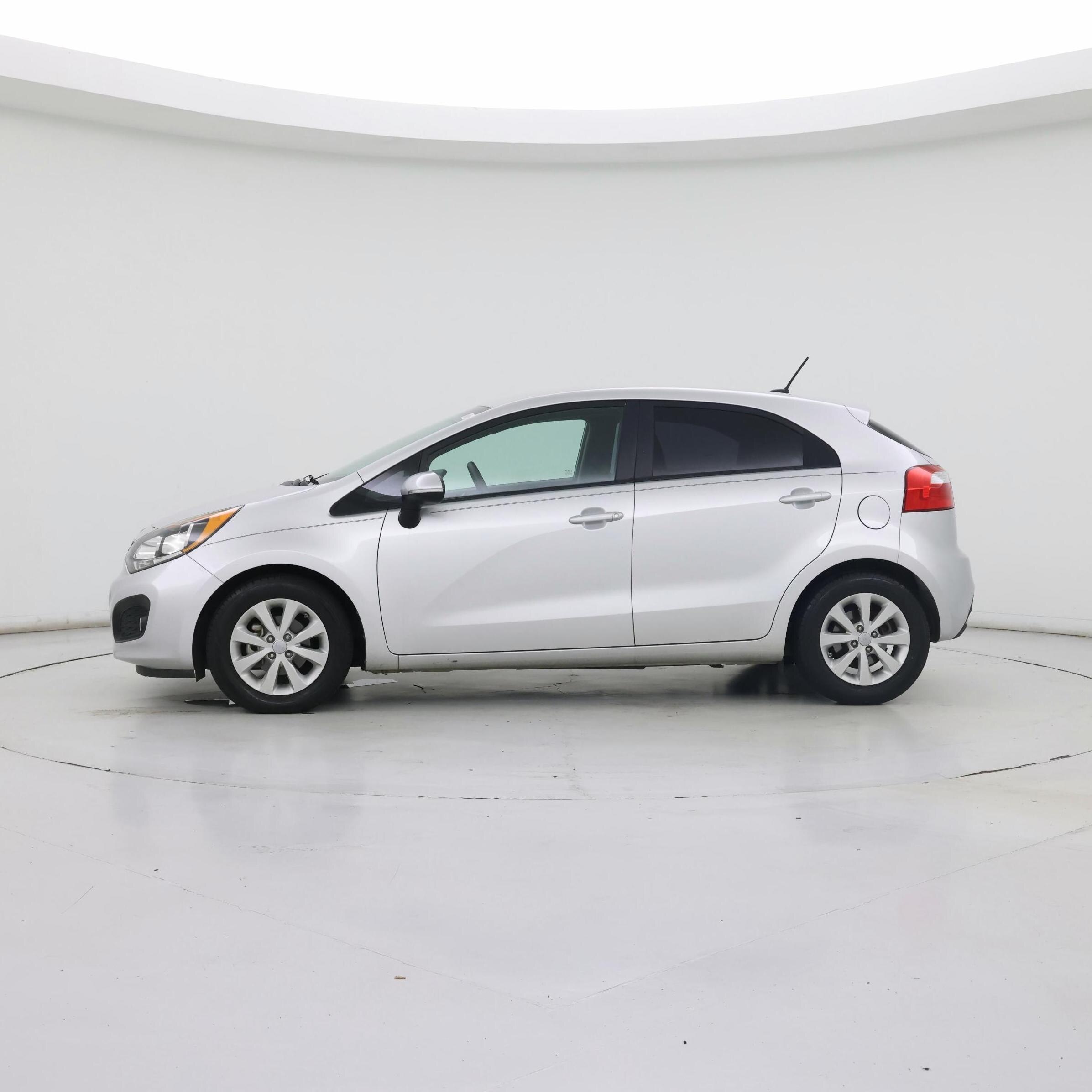 Thumbnail: 2015 Kia Rio5 - 3