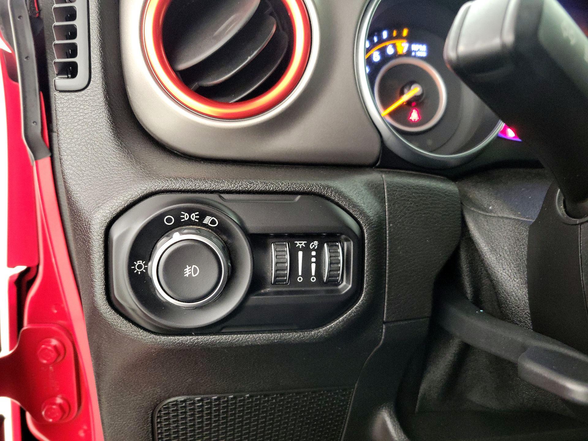 Thumbnail: 2020 Jeep Wrangler - 13