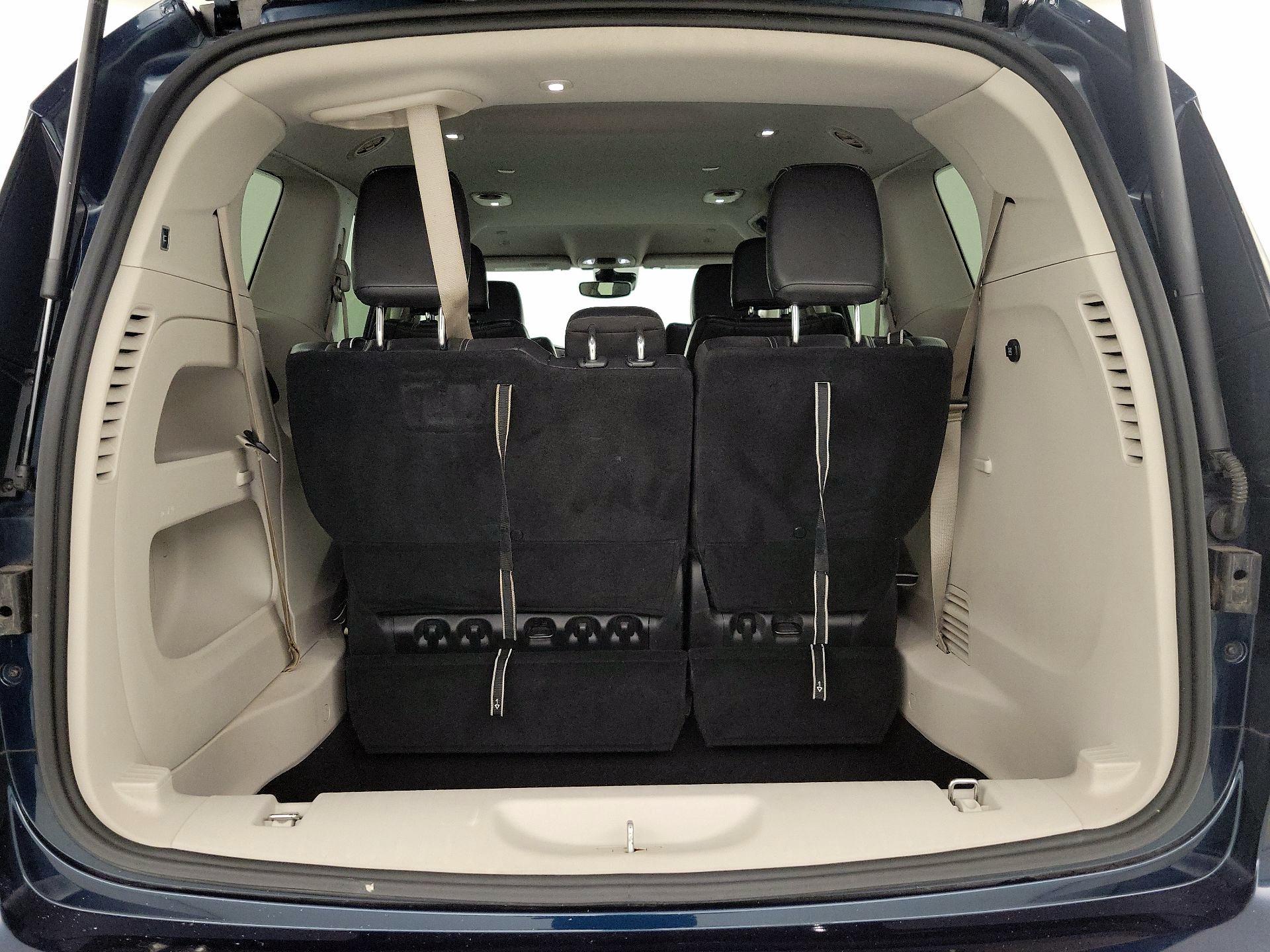 Thumbnail: 2022 Chrysler Pacifica - 19