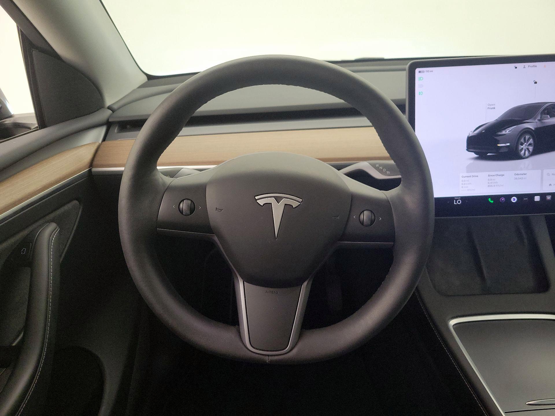 Thumbnail: 2023 Tesla Model Y - 10