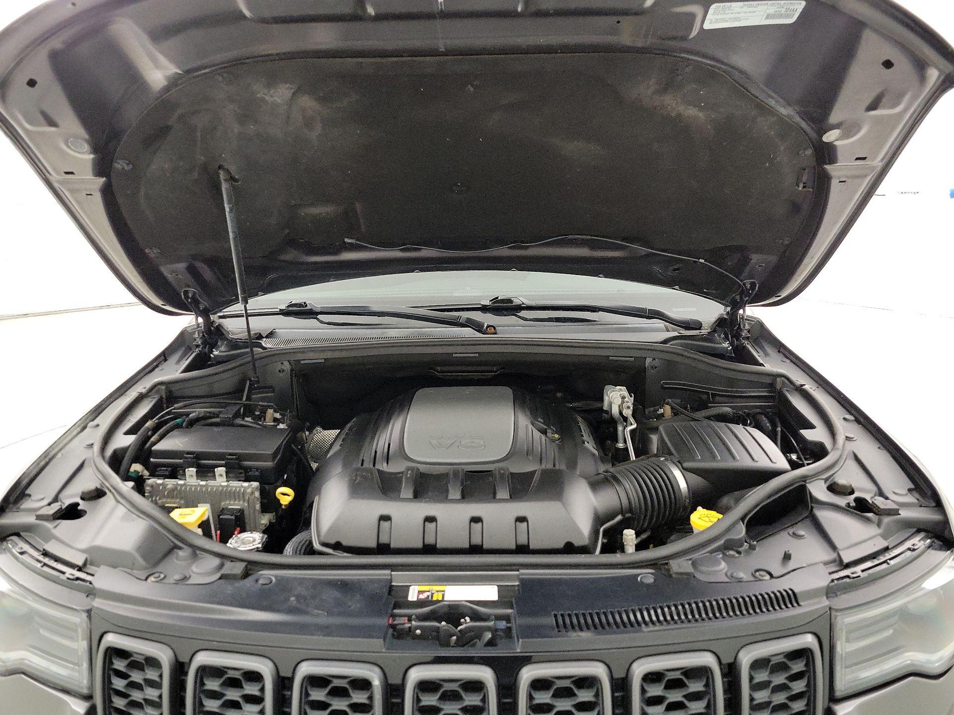 Thumbnail: 2018 Jeep Grand Cherokee - 20