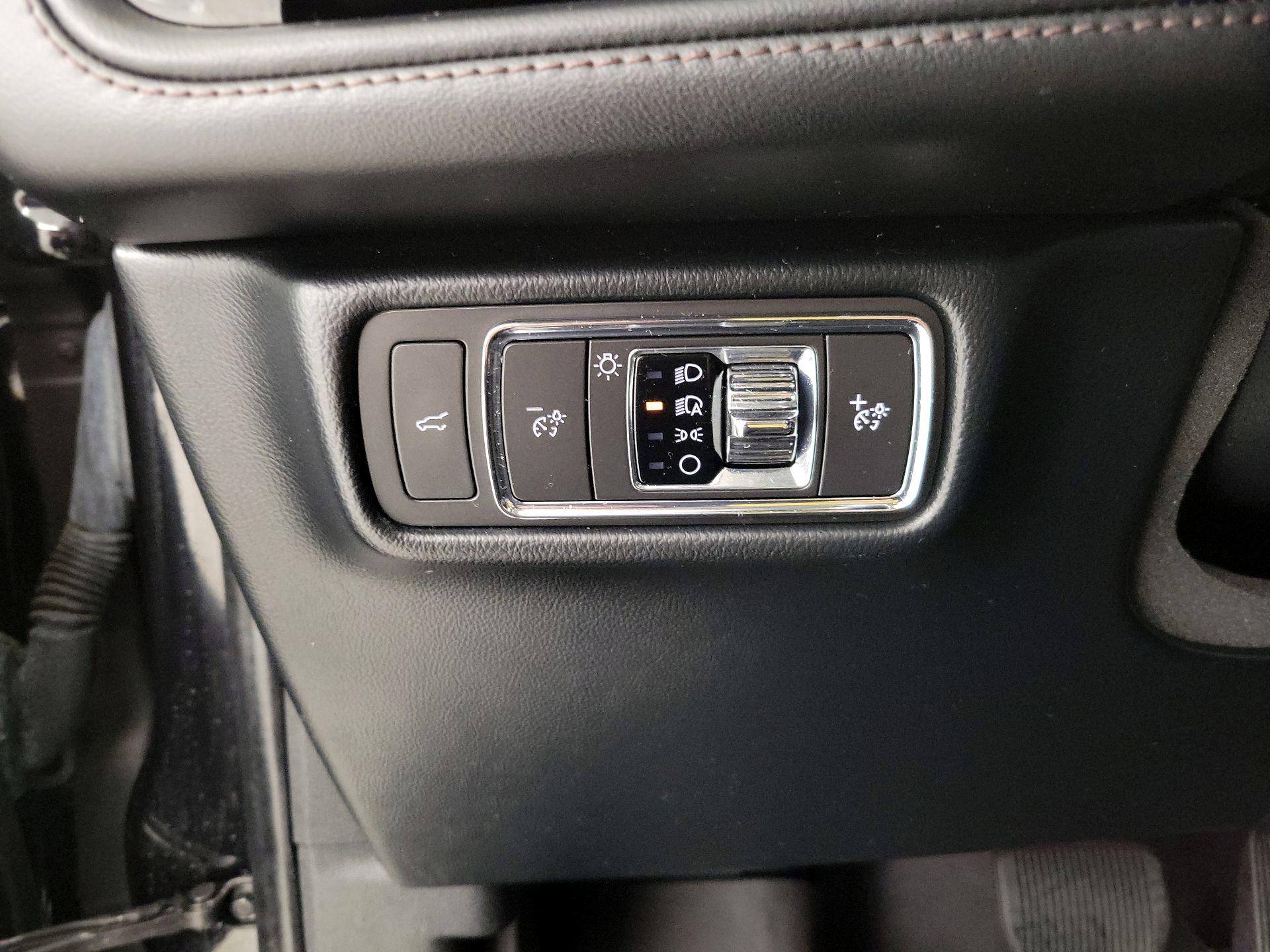 Thumbnail: 2023 Lincoln Aviator - 13